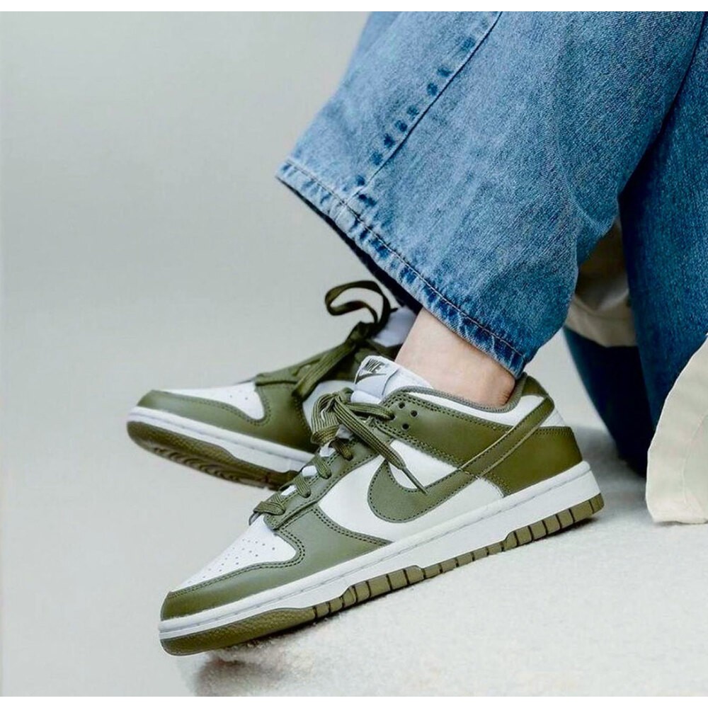 Nike Dunk Low Medium Olive