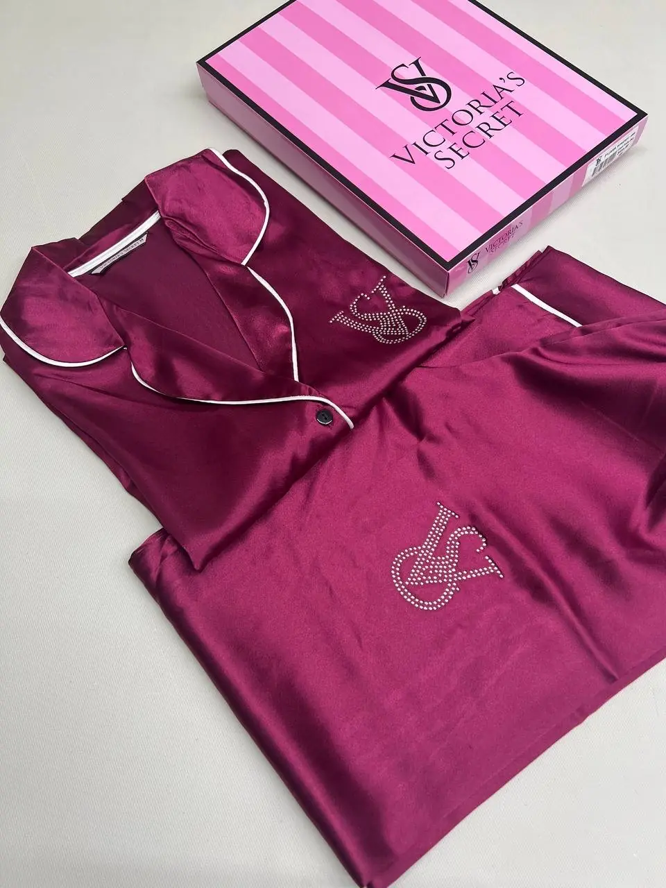 Victoria Secret’s Pijama Takımı Mürdüm