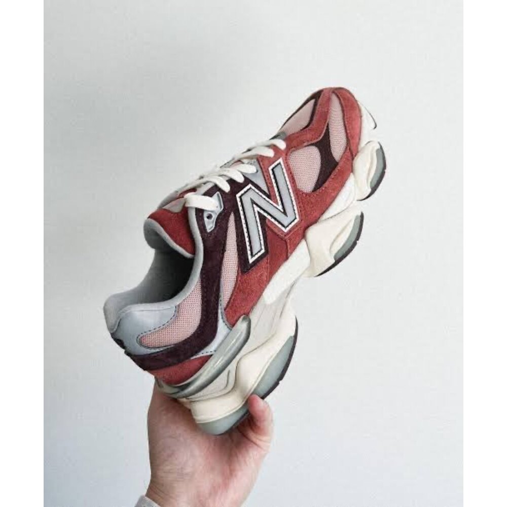 New Balance 9060 Minarel Red