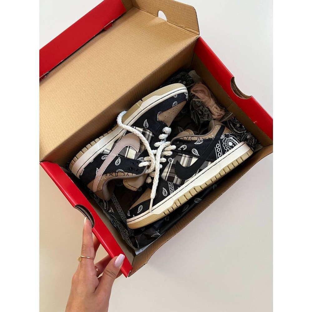 Nike Dunk Travis Scott