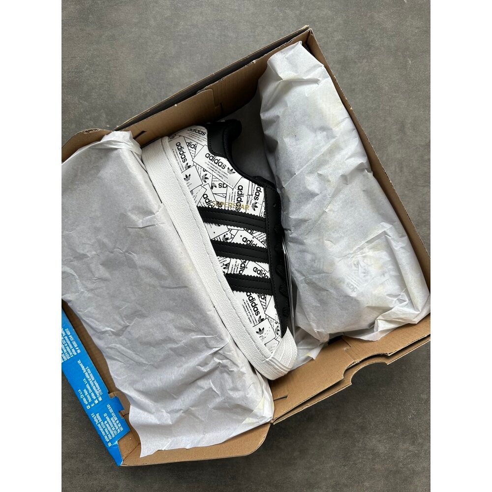 Adidas Süperstar “Label Collage”