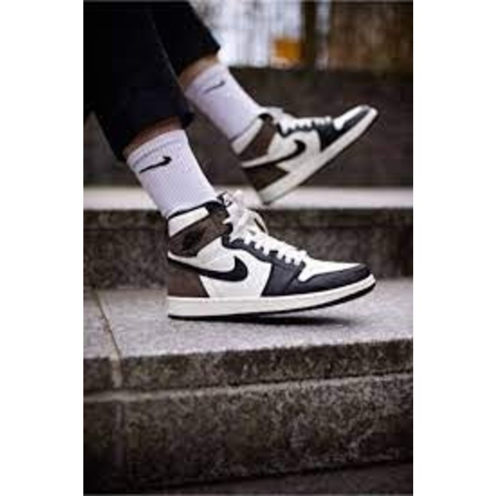 Nike Air Jordan 1 “ Mocha “