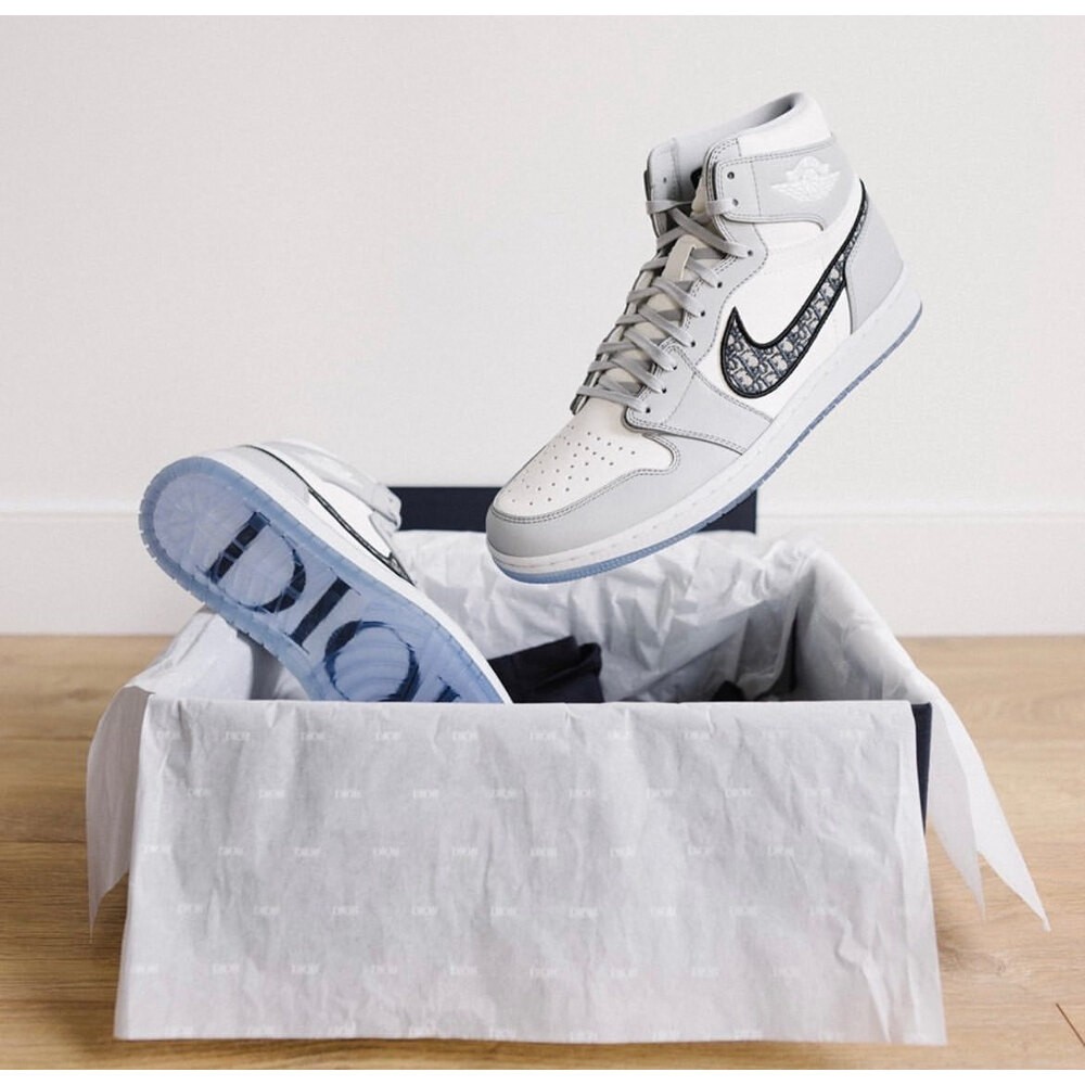 Air Jordan 1 High Dior Wolf Grey Sail