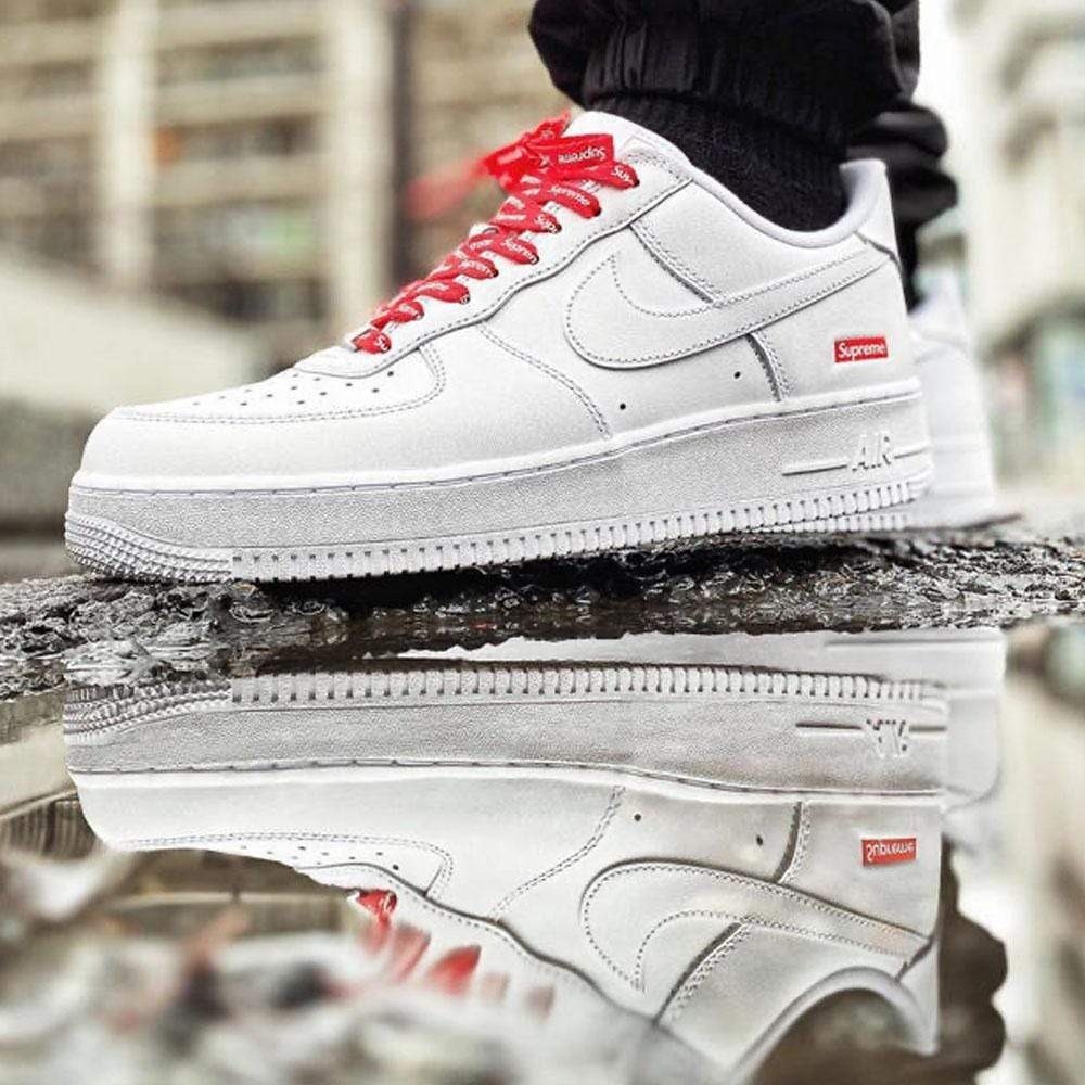 NIKE AIR FORCE 1 LOW SUPREME WHITE - -    -