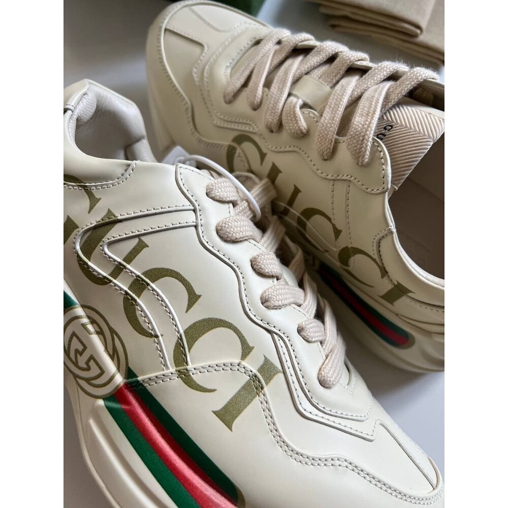 Gucci Beige