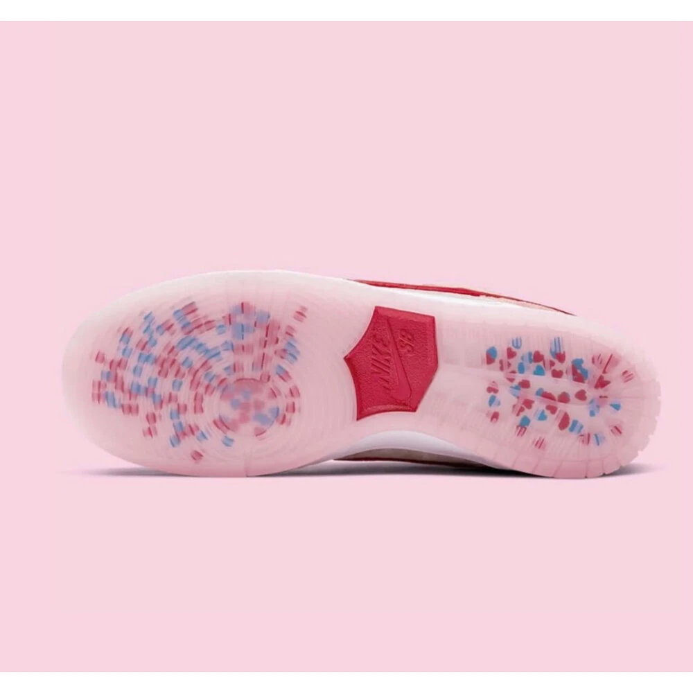Nike Dunk Low Stranglove Valentines görsel 3