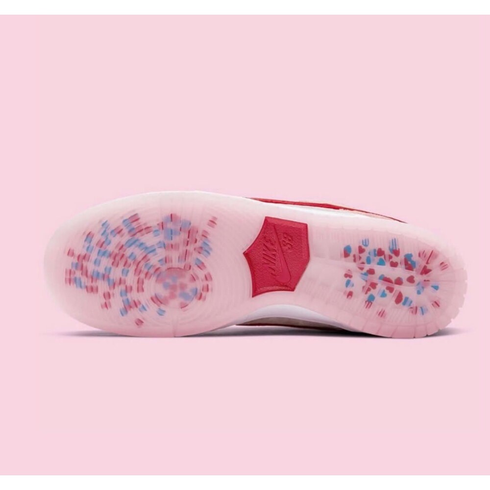 Nike Dunk Low Stranglove Valentines