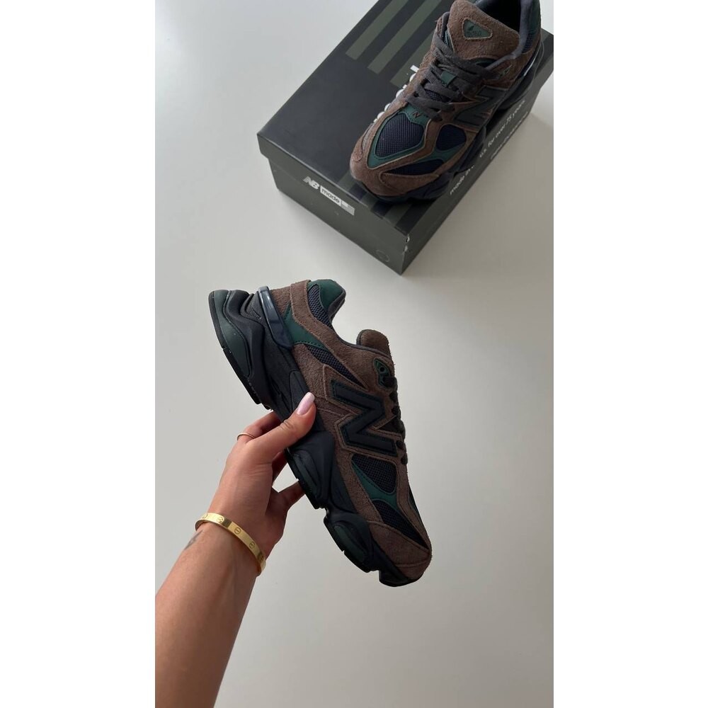 New Balance 9060 OUT