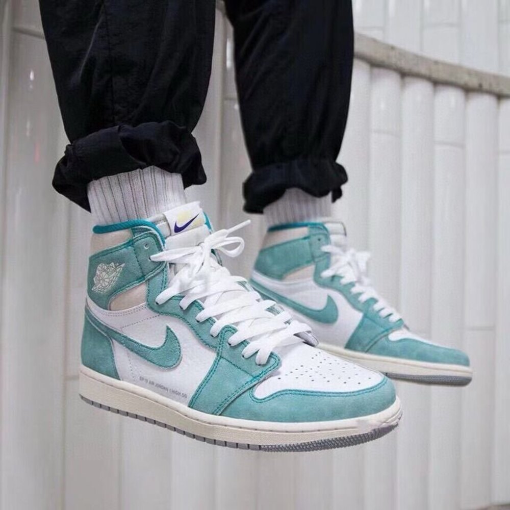Air Jordan 1 Retro Green