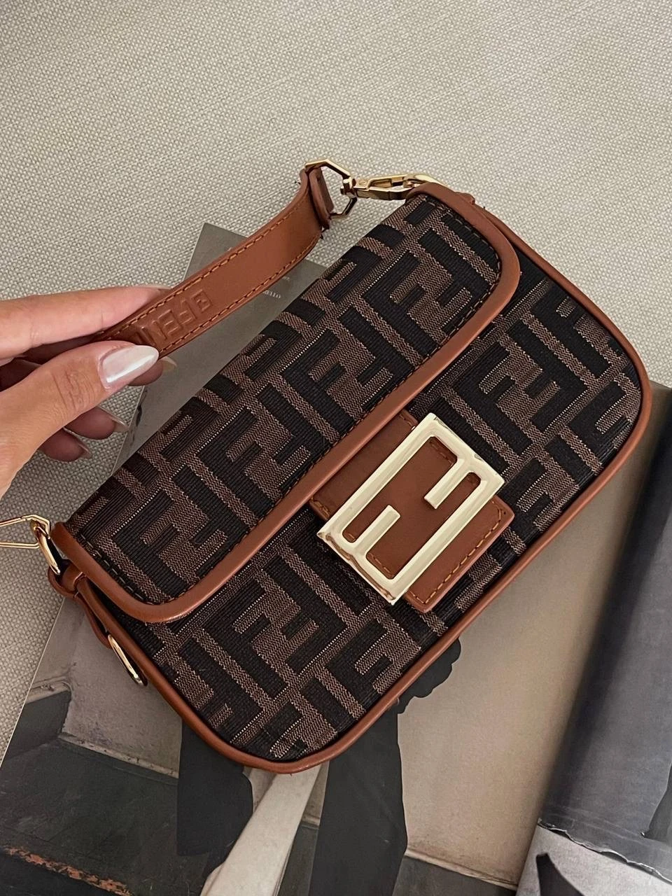 Fendi Bagıette Mini Bag görsel 10