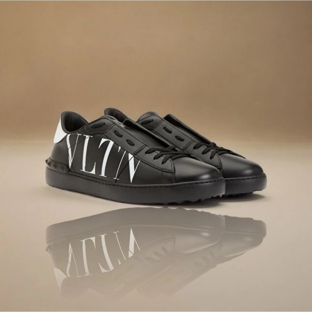Valentino Garavani VLLTN New 2023-2024
