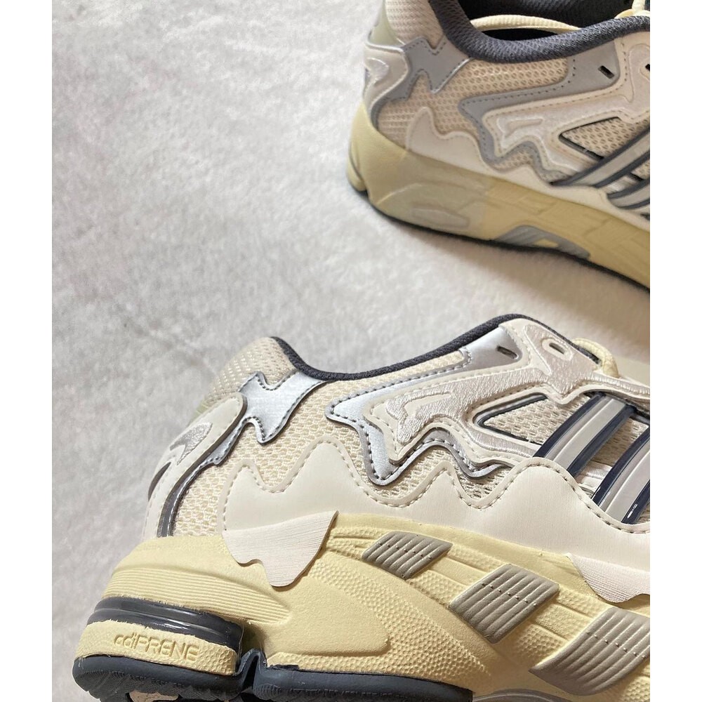Adidas Bad Bunny Response CL  Beige White