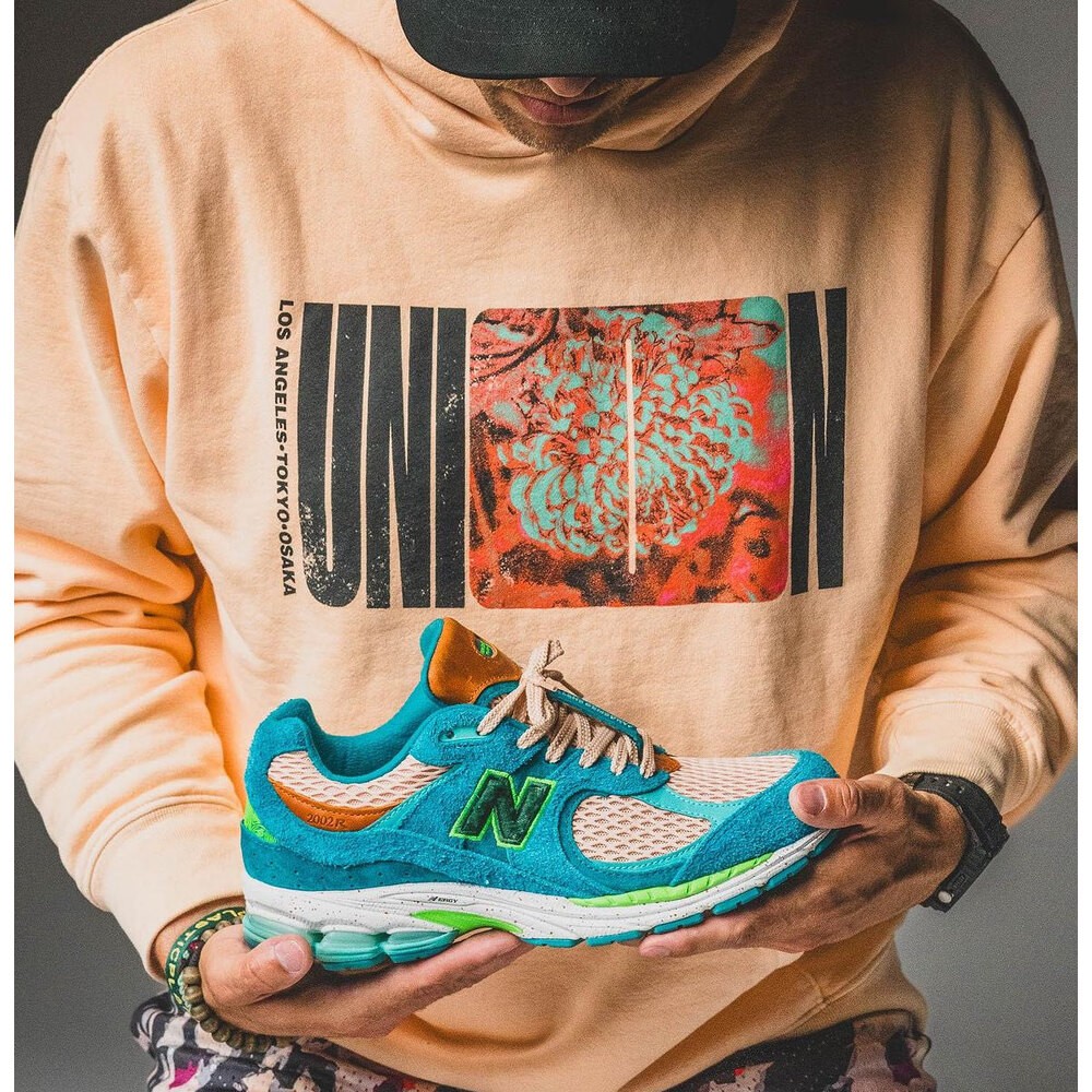 New Balance 2002R