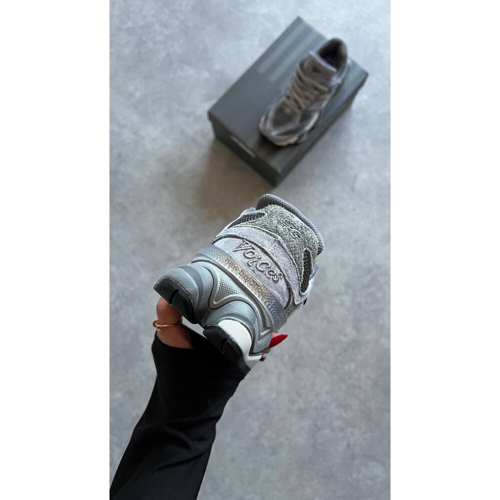 New Balance 9060 Voices Grey