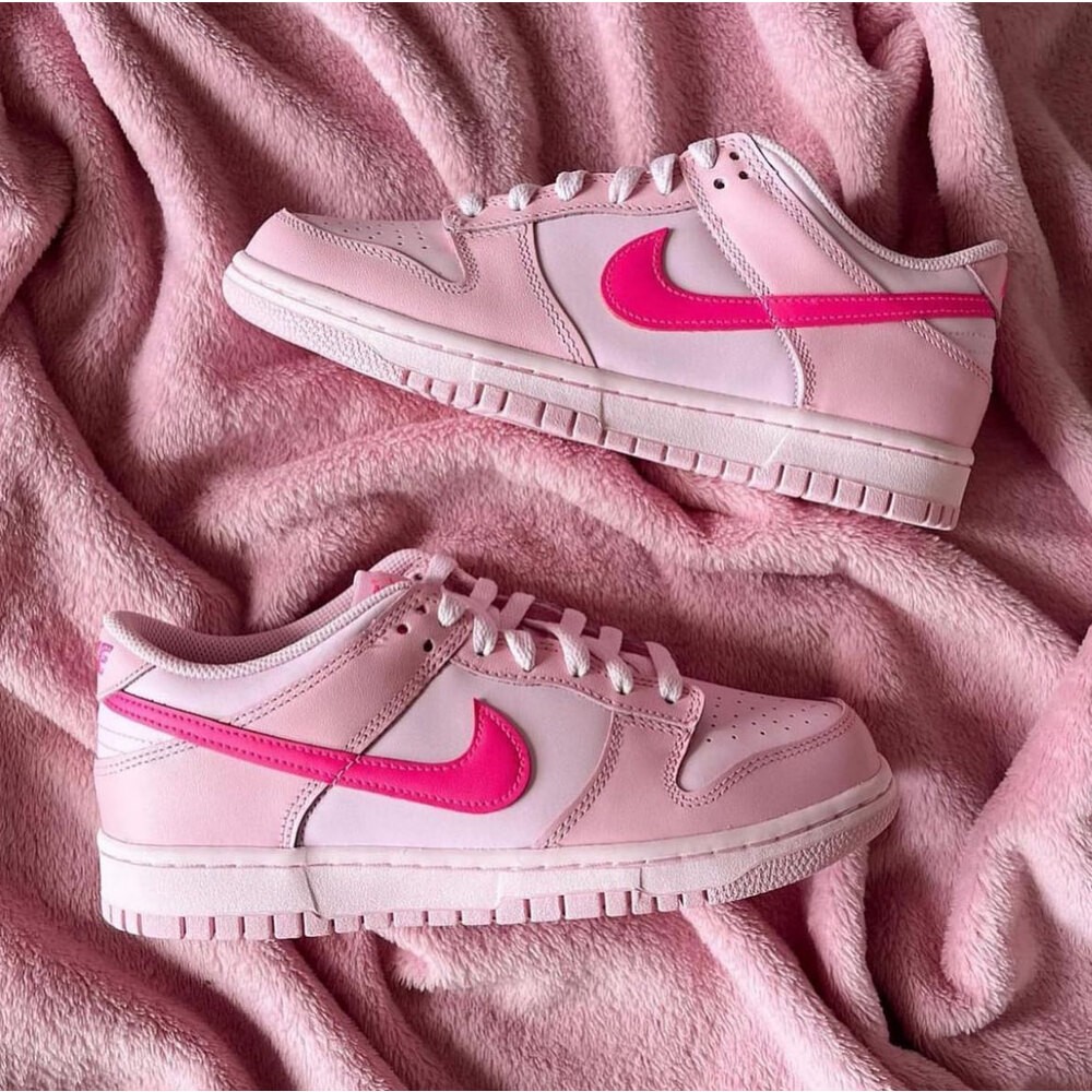 Nike Dunk Low Barbie Triple Pink