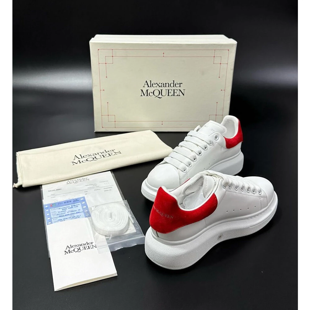 Alexander McQueen Red görsel 2