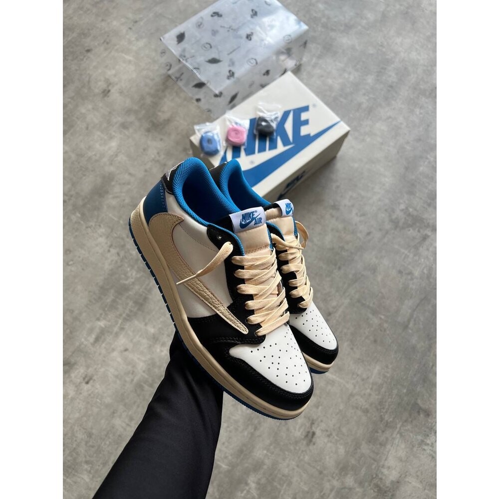 Travis Scott x Air Jordan 1 Low 'Fragment'