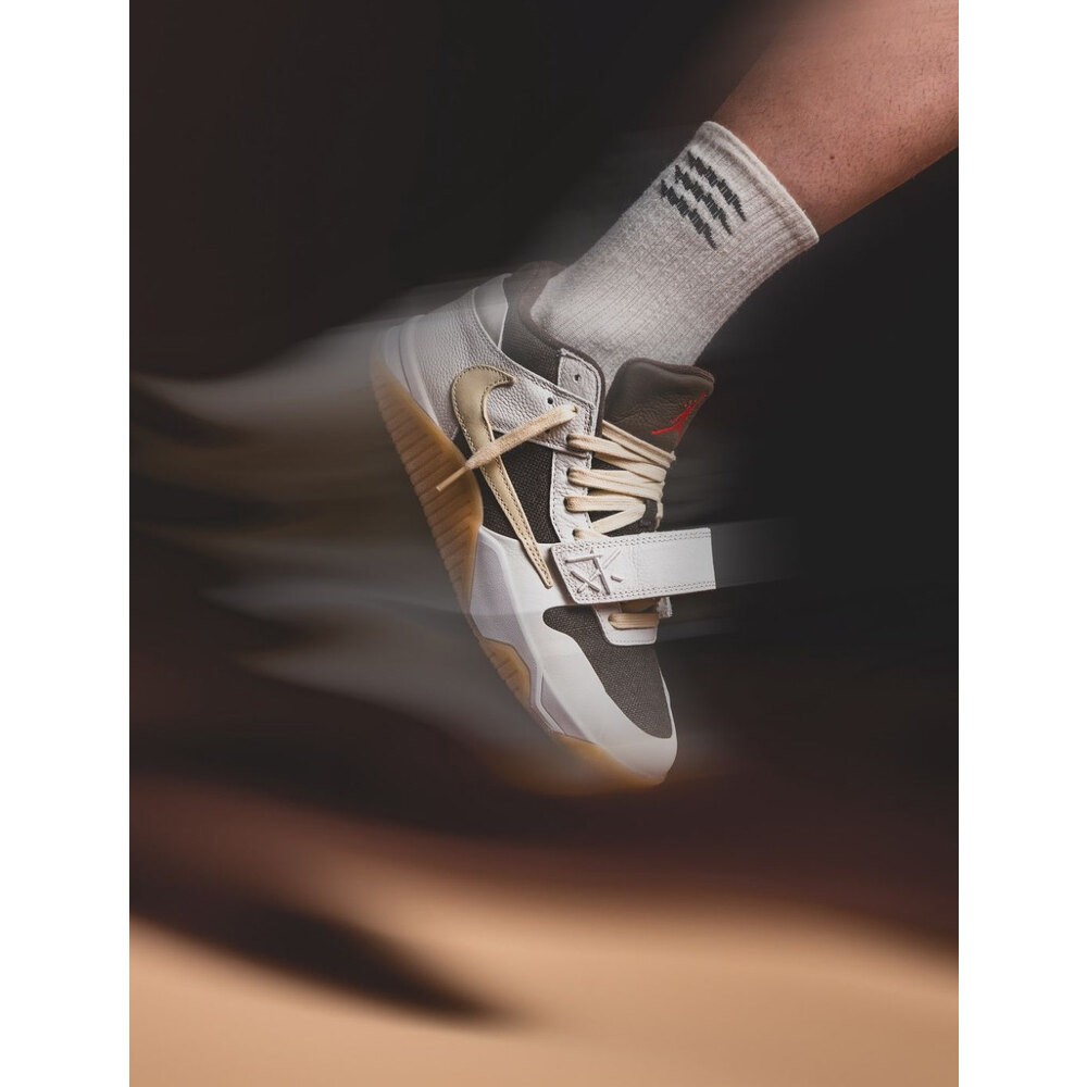 Jordan x Travis Scott Mocha Cut The Check