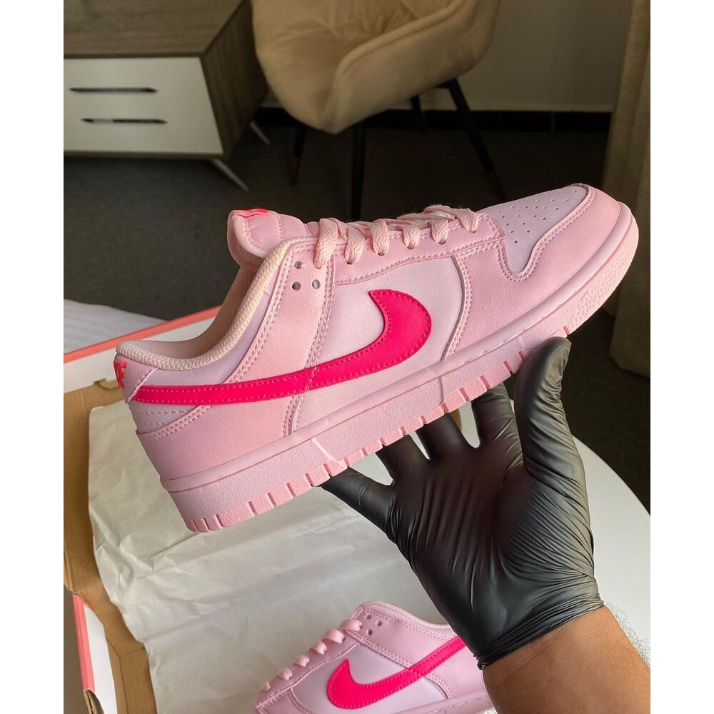Nike Dunk Low Barbie Triple Pink