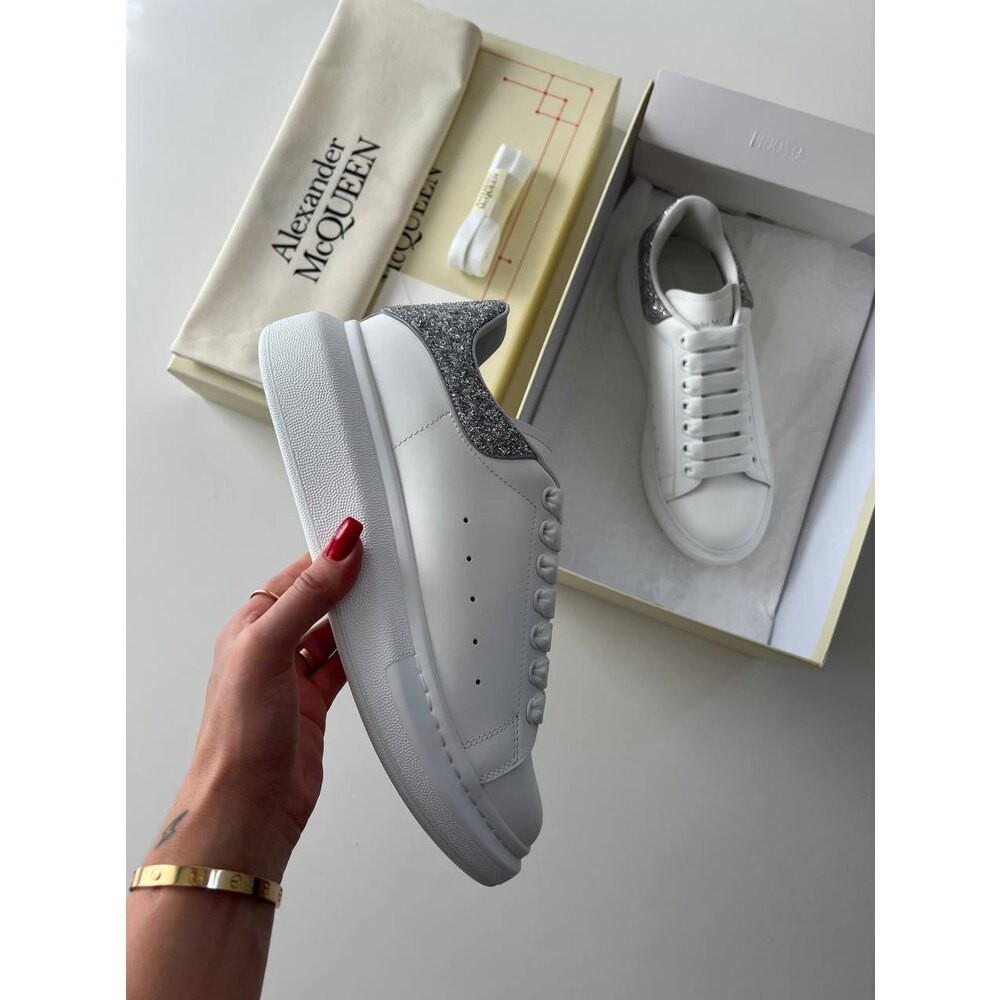 Alexander McQueen Sim