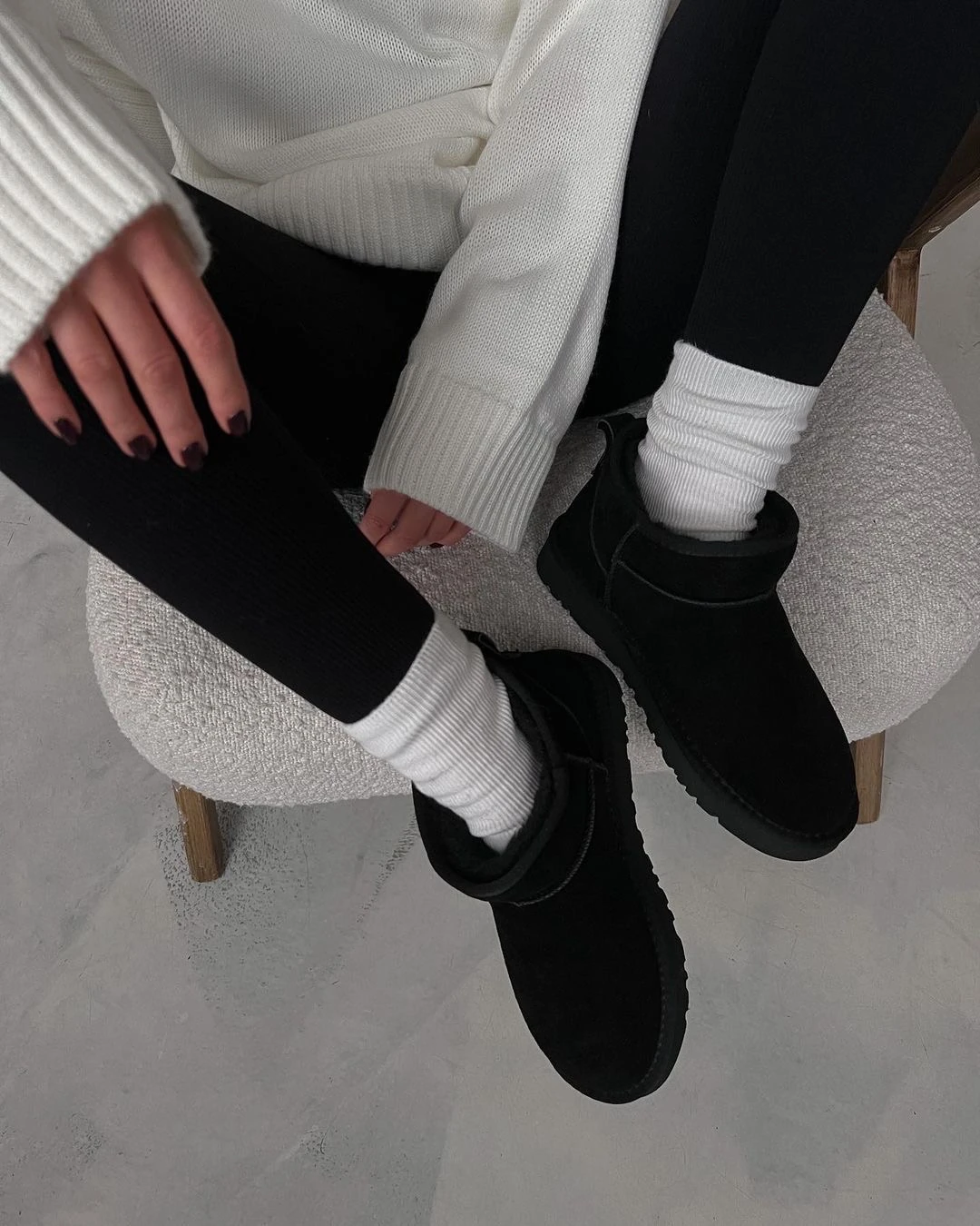 U.G.G SİYAH MİNİ ( 1Alana - 1 Bedava Özel)