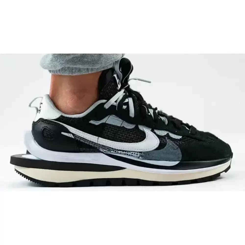 Sacai x VaporWaffle “ Black White “