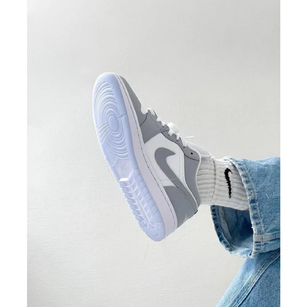 Nike Grey Jordan Low görsel 3
