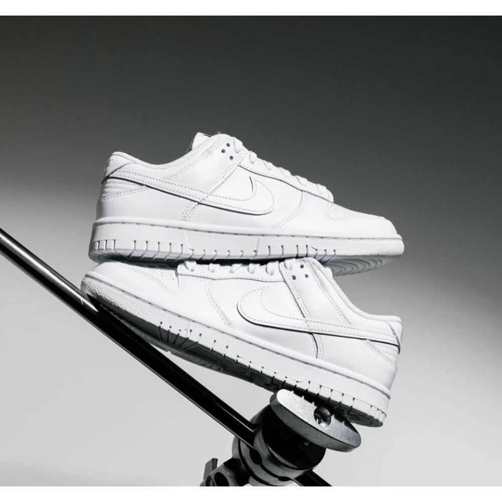Nike Dunk Low All White