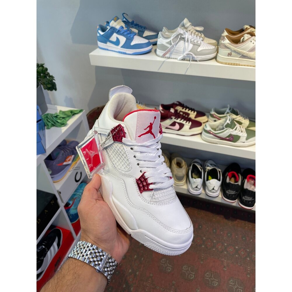 40 Nike Air Jordan 4 red metallic