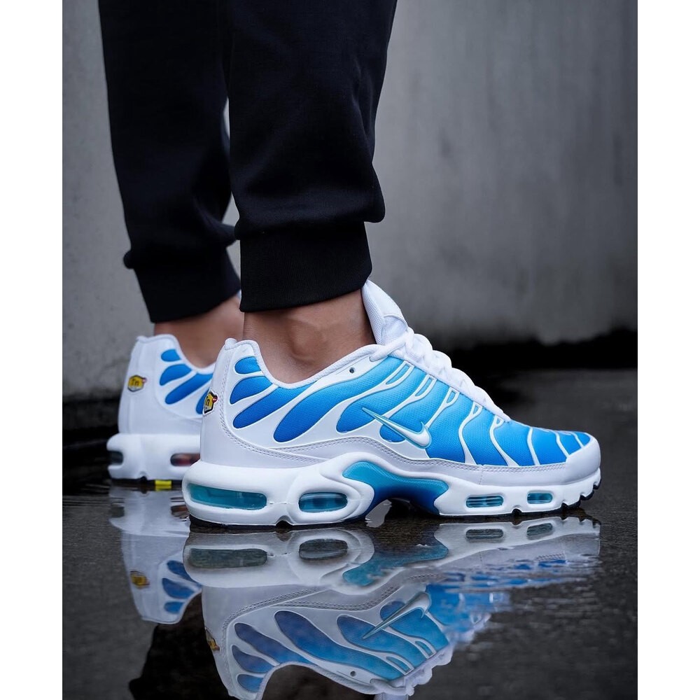 Air Max TN Plus Returns in an OG White/Blue Colorway