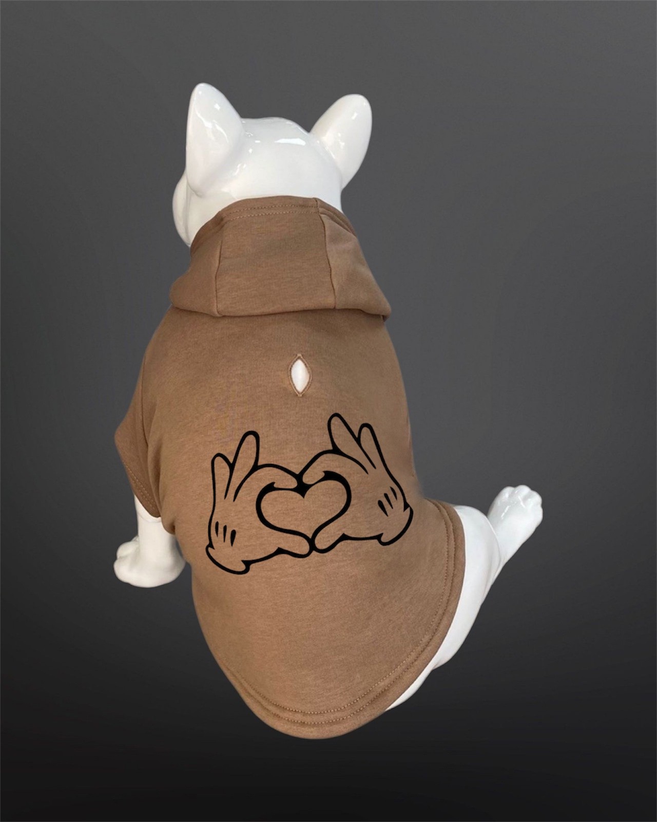 Kedi & Köpek Kıyafeti Sweatshirt - Kalp Baskılı Bej Rengi Tasma Detaylı Kapüşonlu Sweatshirt