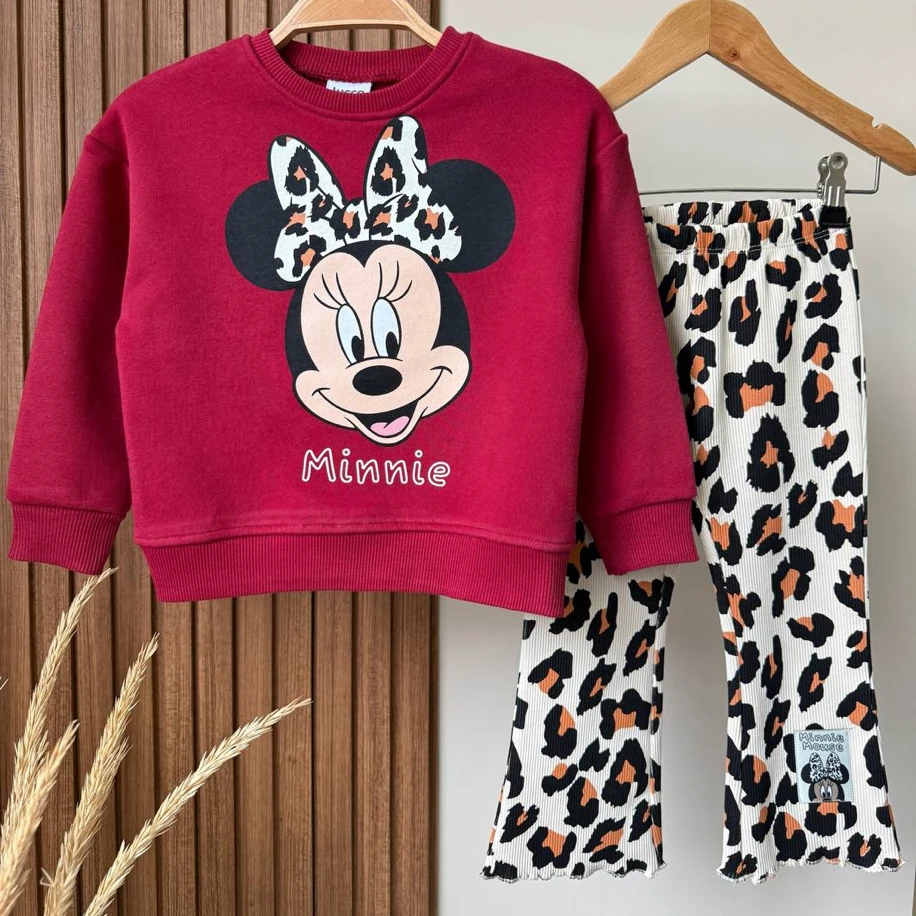 Kırmızı Leopar Detaylı Takım