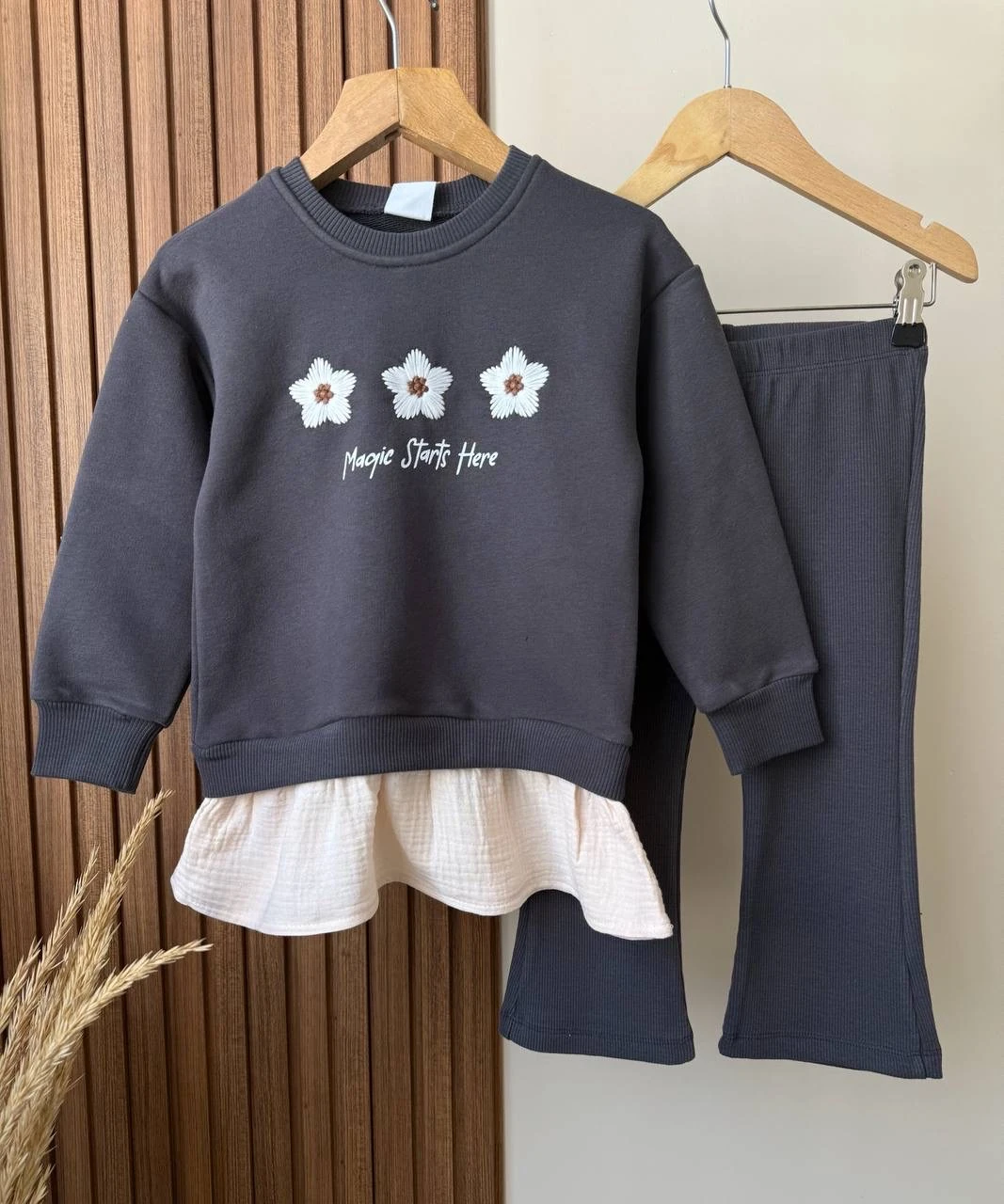 Nakışlı ve Gömlek Detaylı Takım