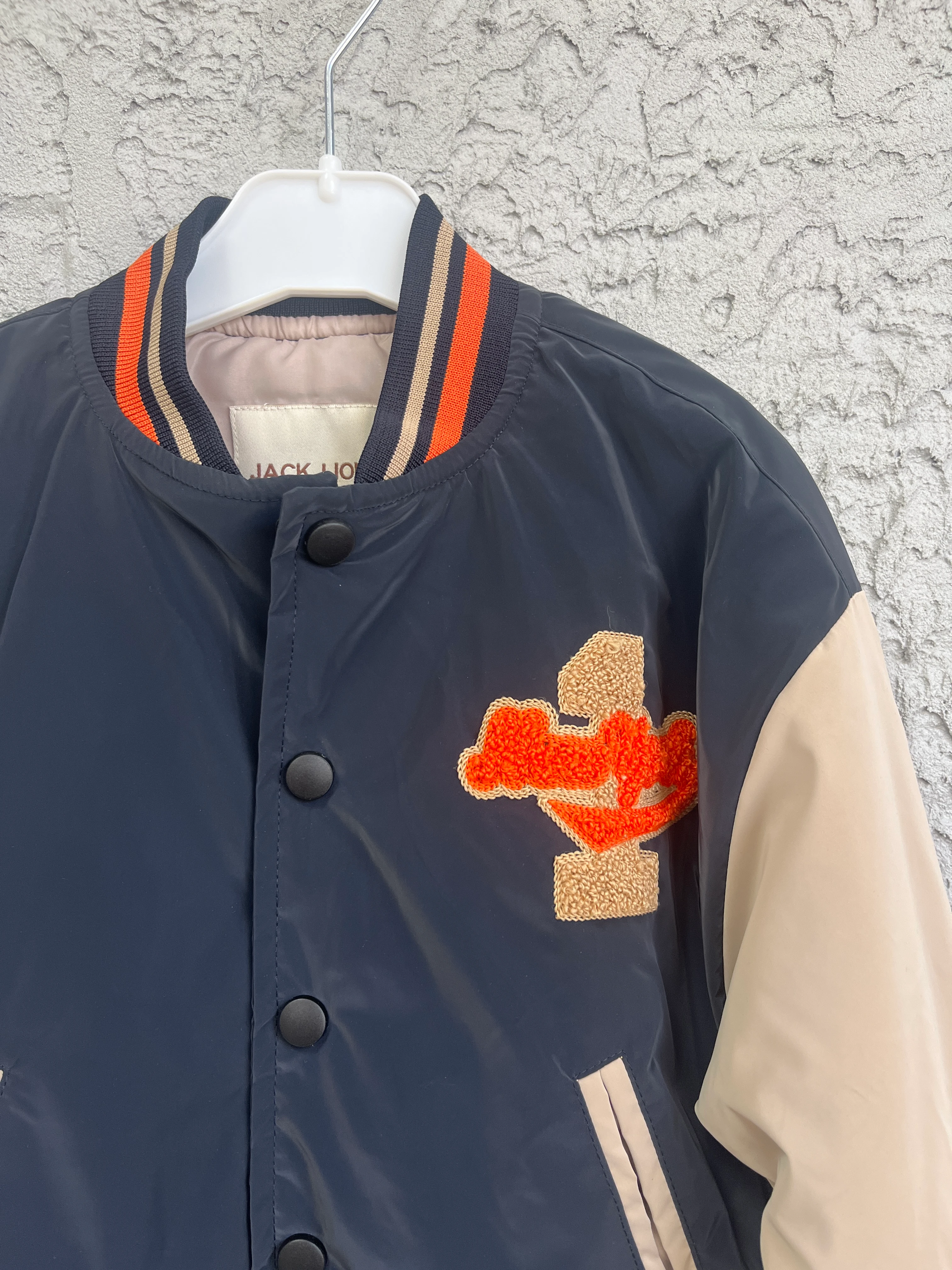 Jacklions Dolgulu Collej mont