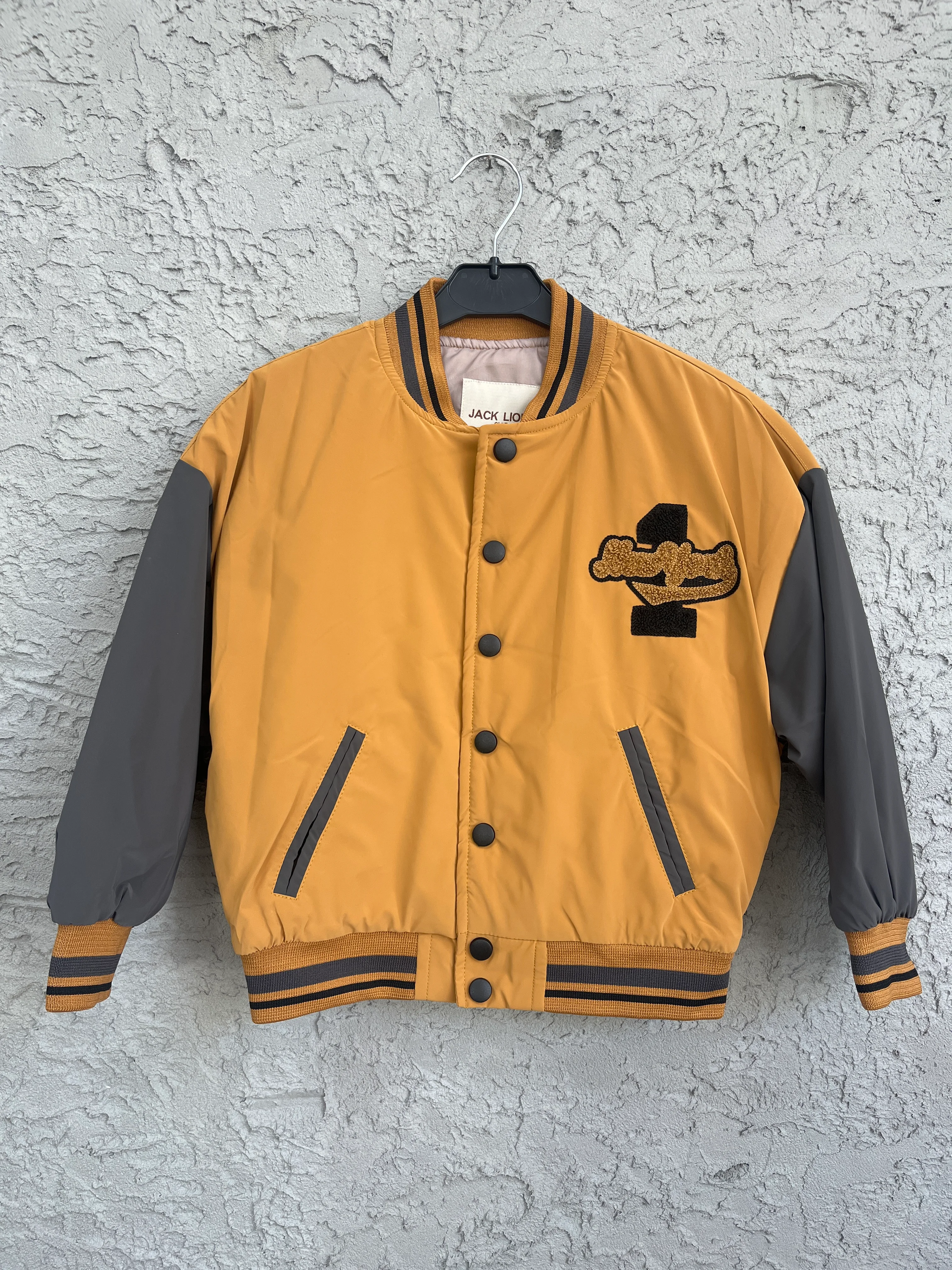 Jacklions Dolgulu Mont Collej