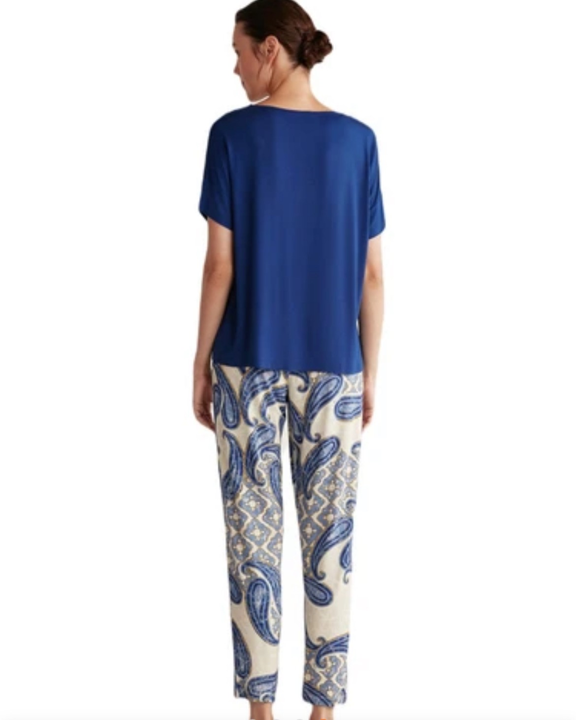 Catherine’s Yumuşak Dokulu Pijama Takımı 