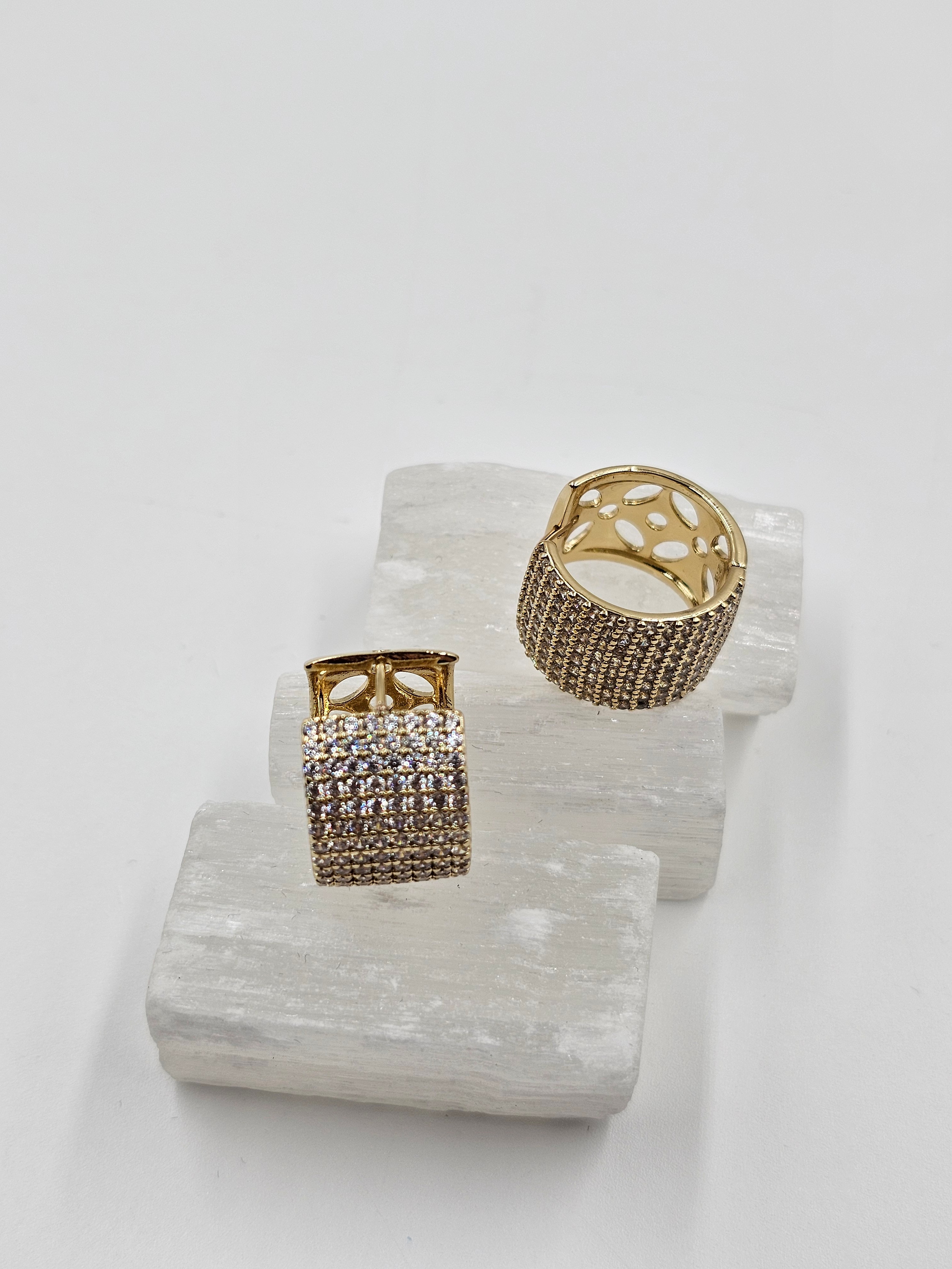 ALTIN KAPLAMA ZİRKON TAŞLI HALKA KÜPE