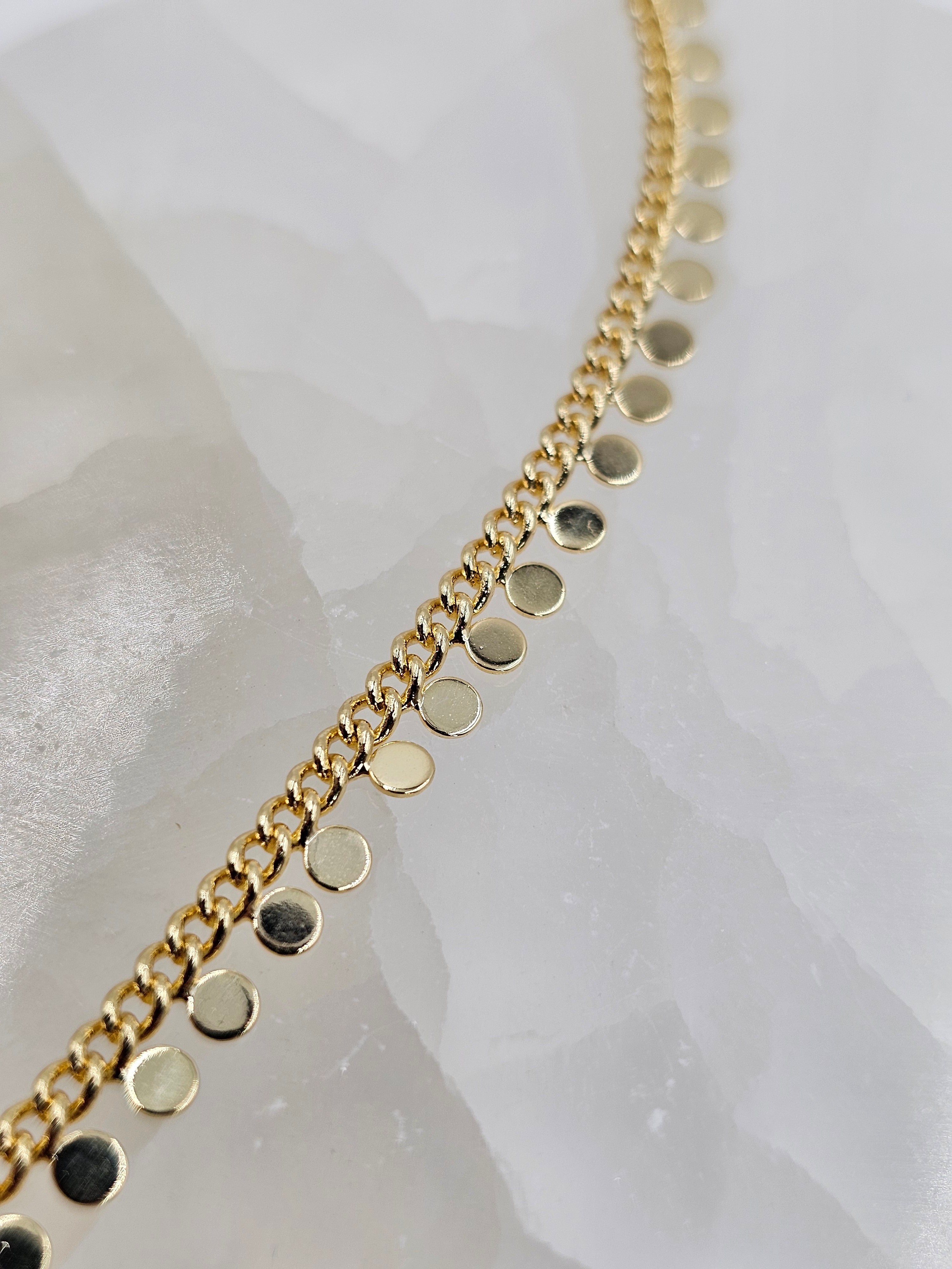  ALTIN  KAPLAMA PULLU KOLYE