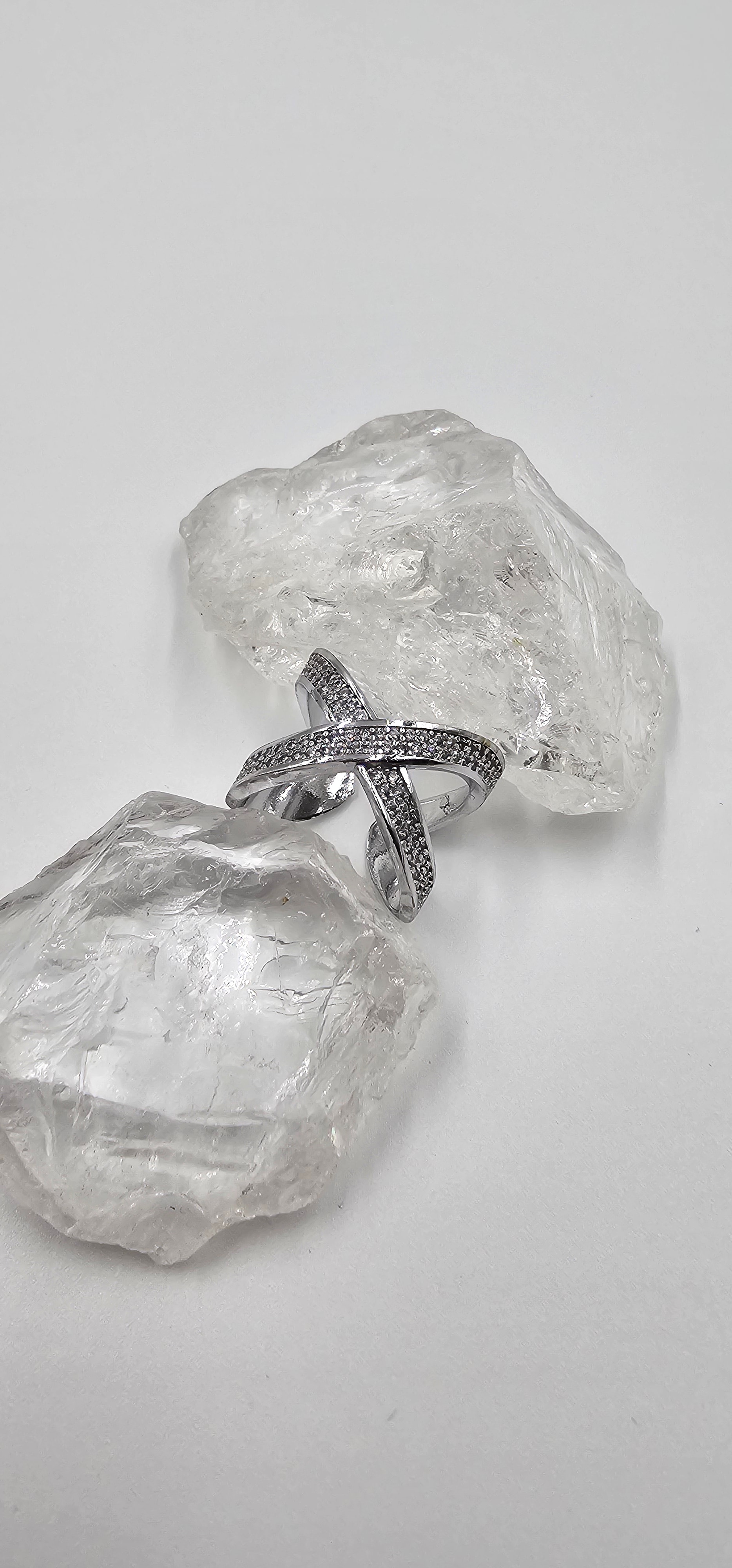 GÜMÜŞ KAPLAMA ÇAPRAZ ZİRKON TAŞLI YÜZÜK