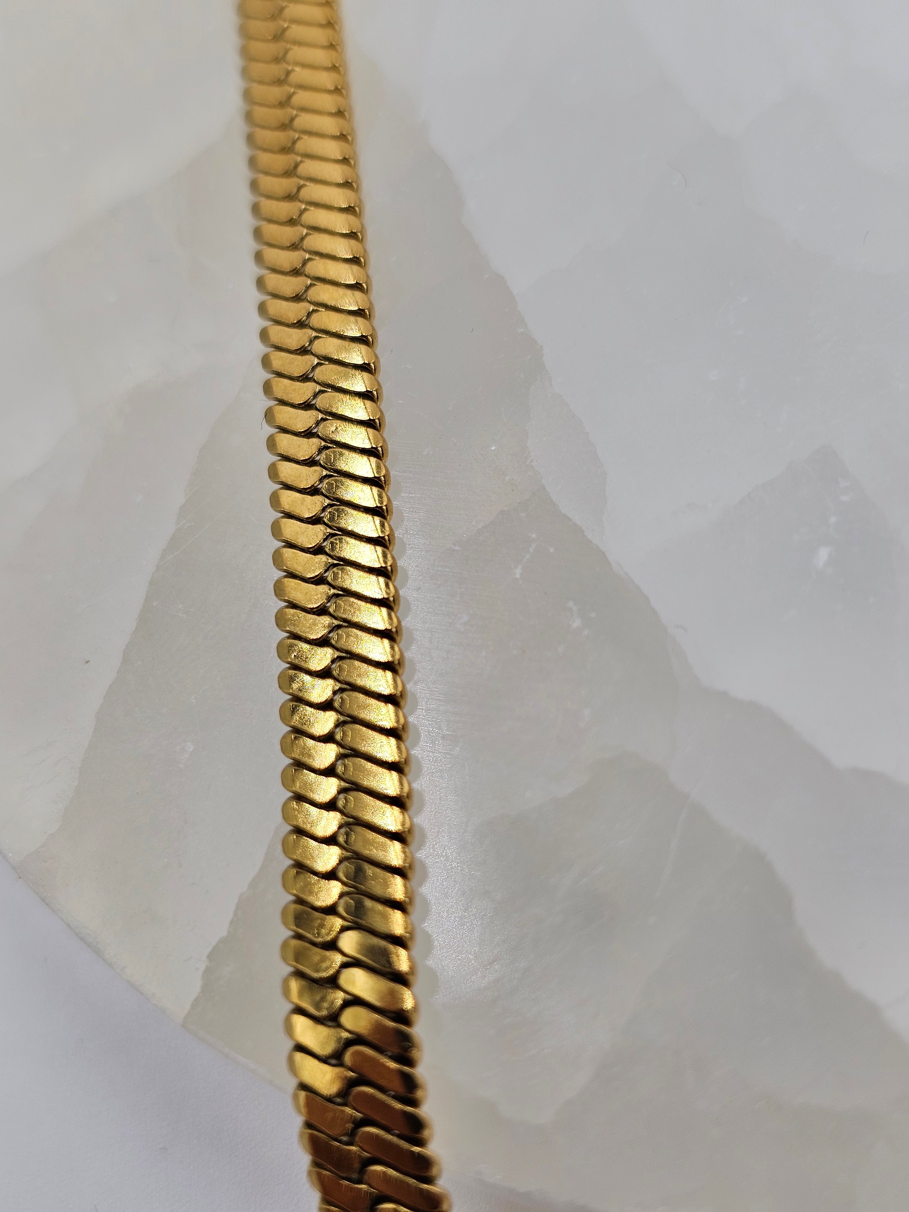 ALTIN KAPLAMA KALIN YASSI KOLYE