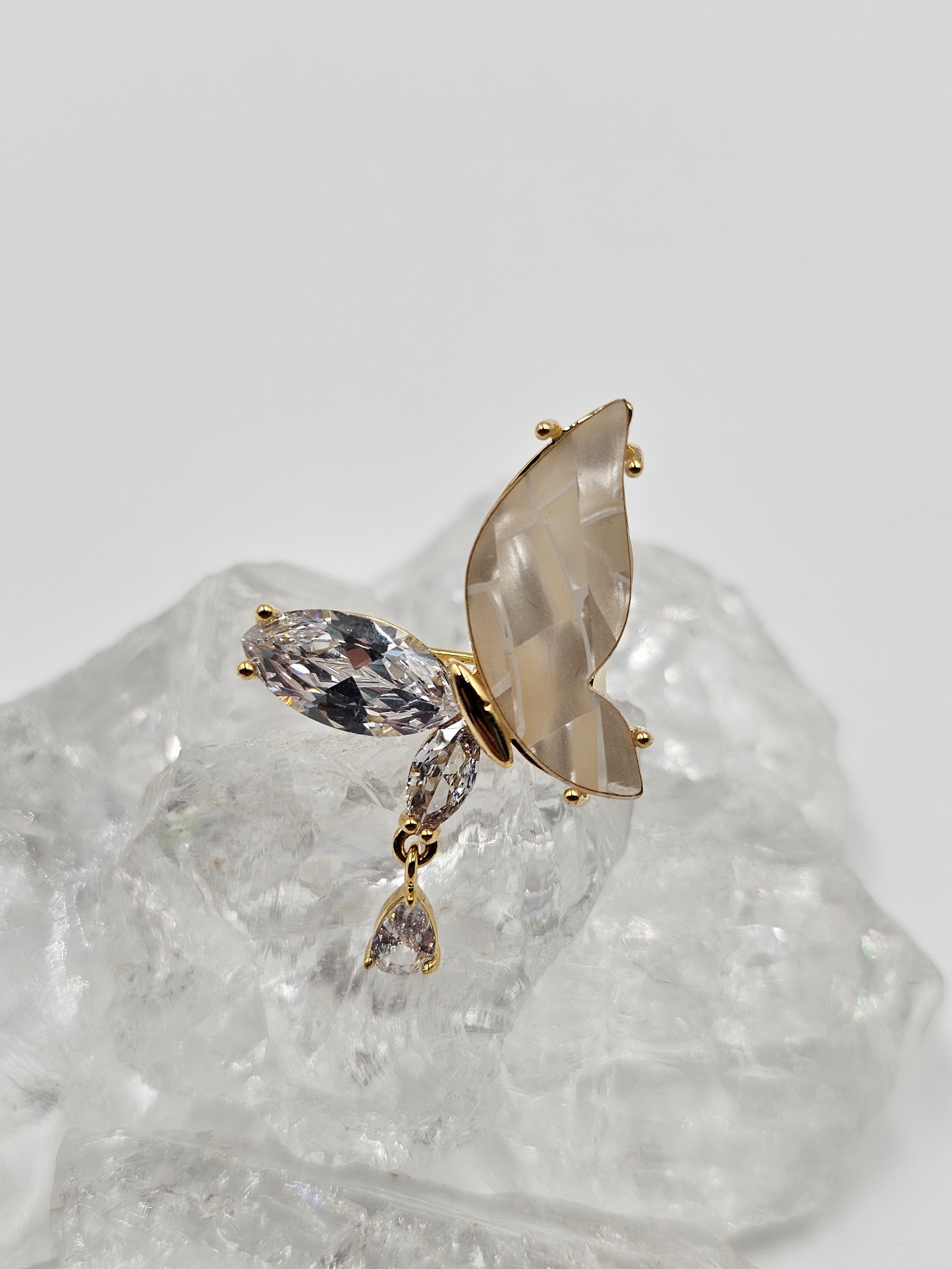 KELEBEK DESENLİ BROŞ