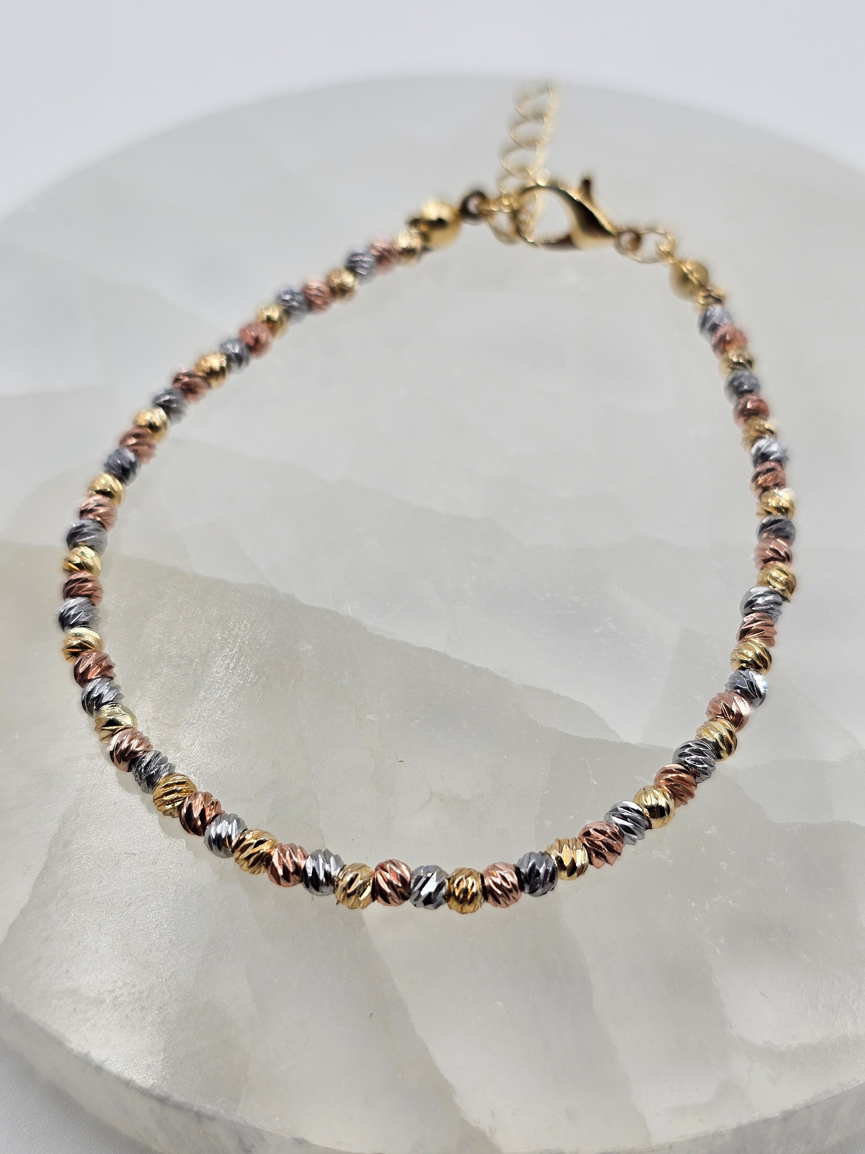 ALTIN KAPLAMA DORİKA BONCUK MODEL ÜÇ RENK ZİNCİR BİLEKLİK