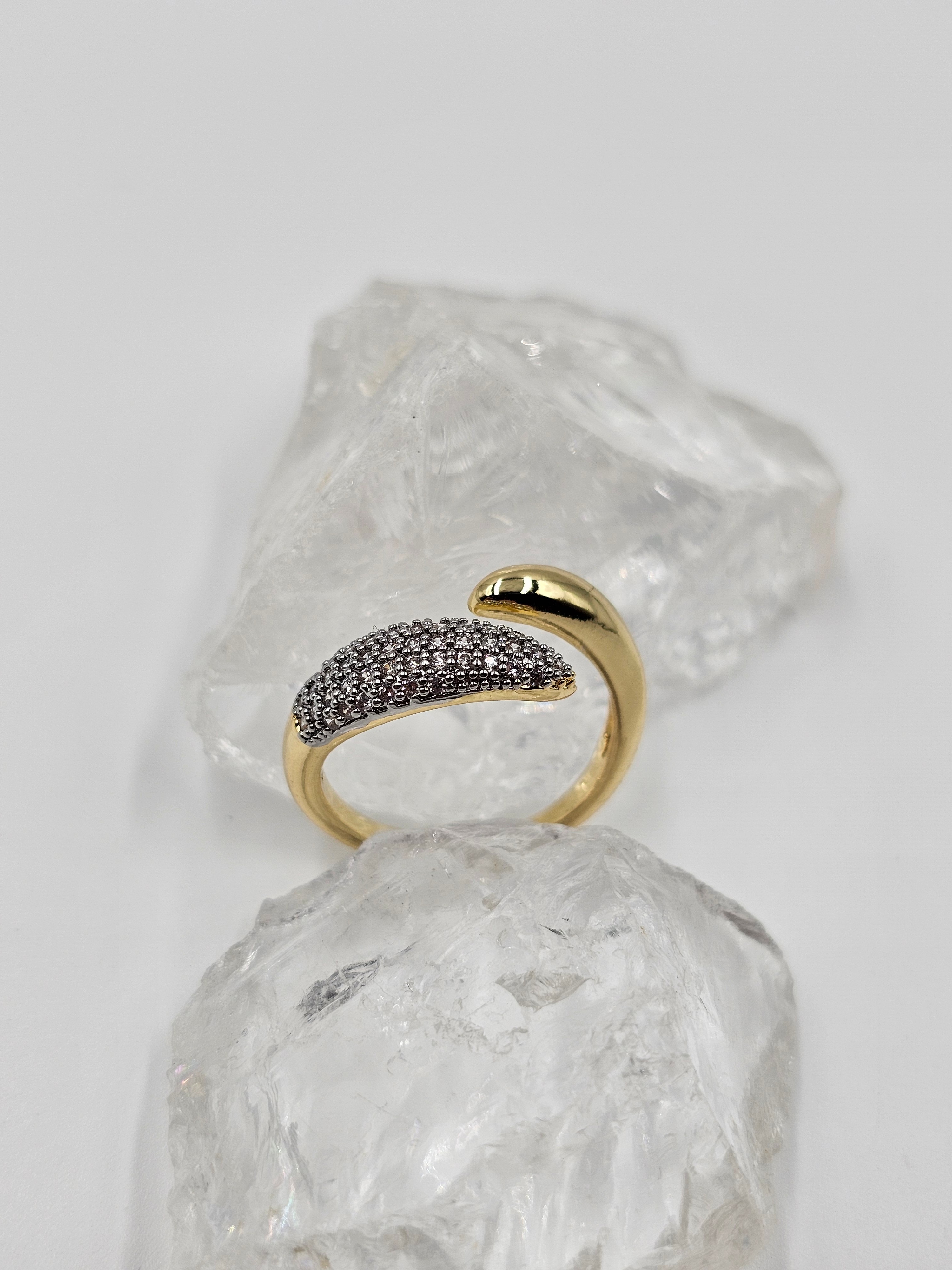 ALTIN KAPLAMA ZİRKON TAŞLI YÜZÜK