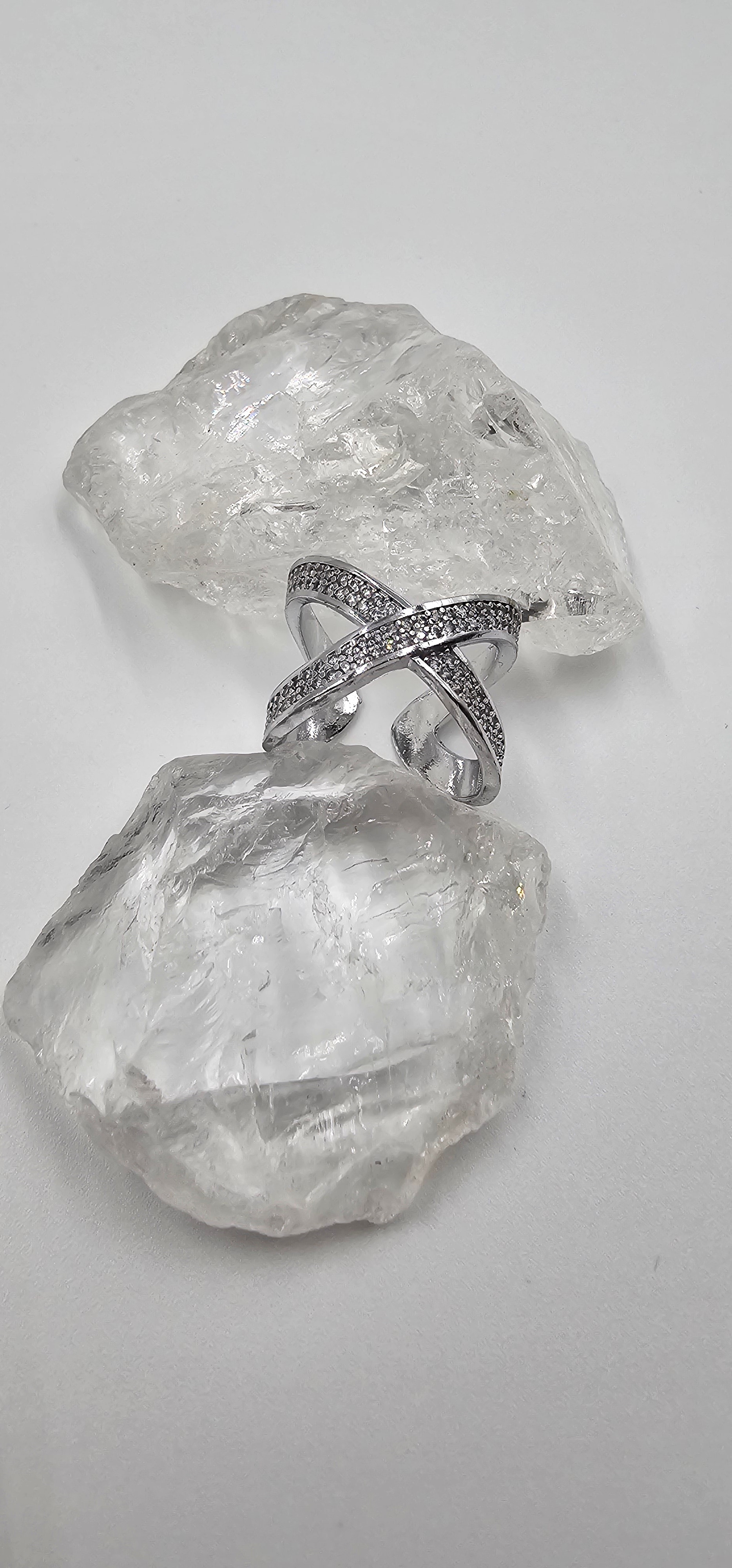 GÜMÜŞ KAPLAMA ÇAPRAZ ZİRKON TAŞLI YÜZÜK