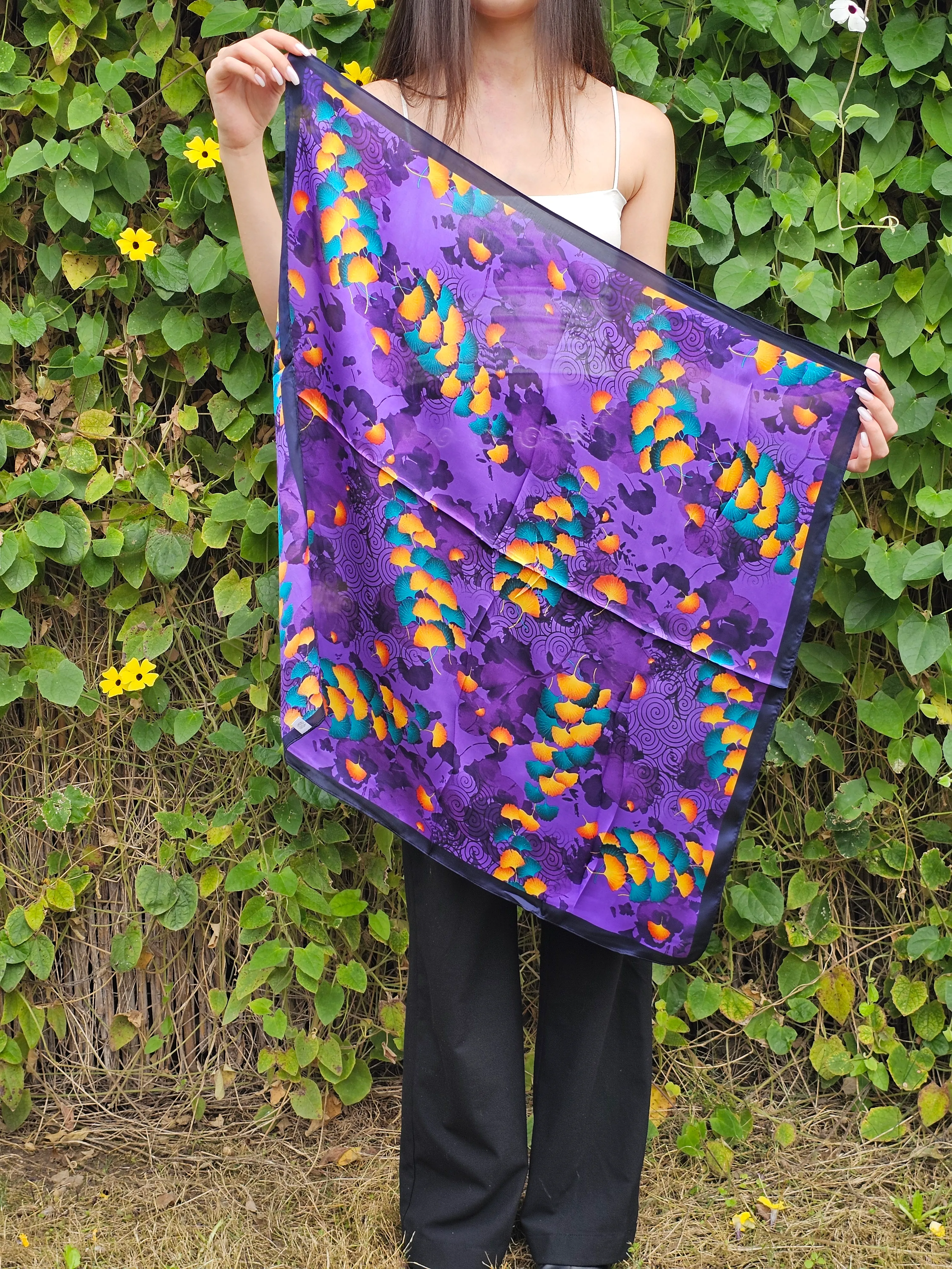 DESENLİ SATEN FULAR (70X70)