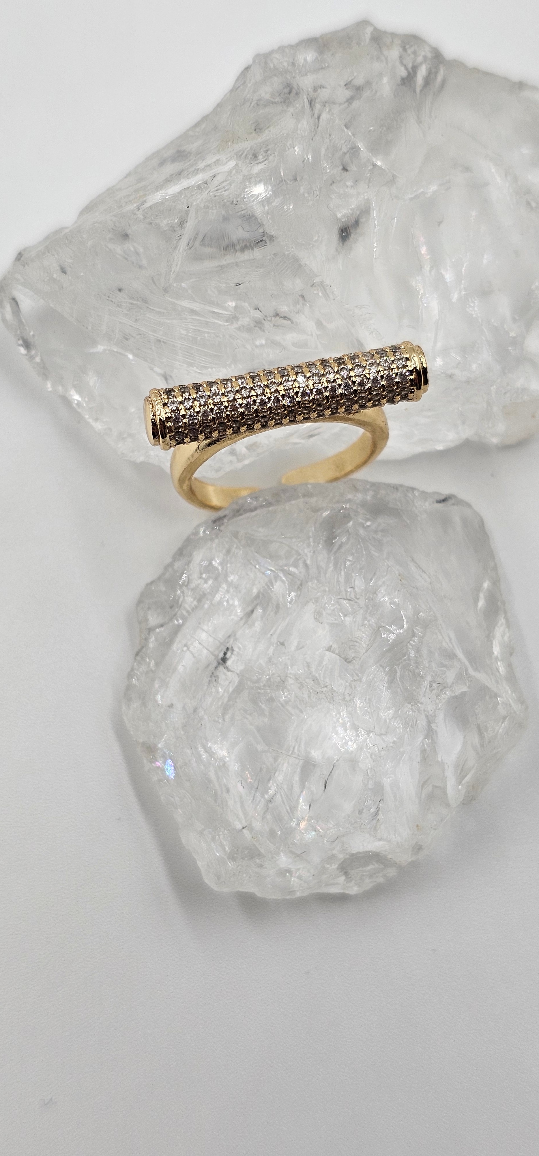 ALTIN VE GÜMÜŞ KAPLAMA KÖŞELİ ZİRKON TAŞLI YÜZÜK