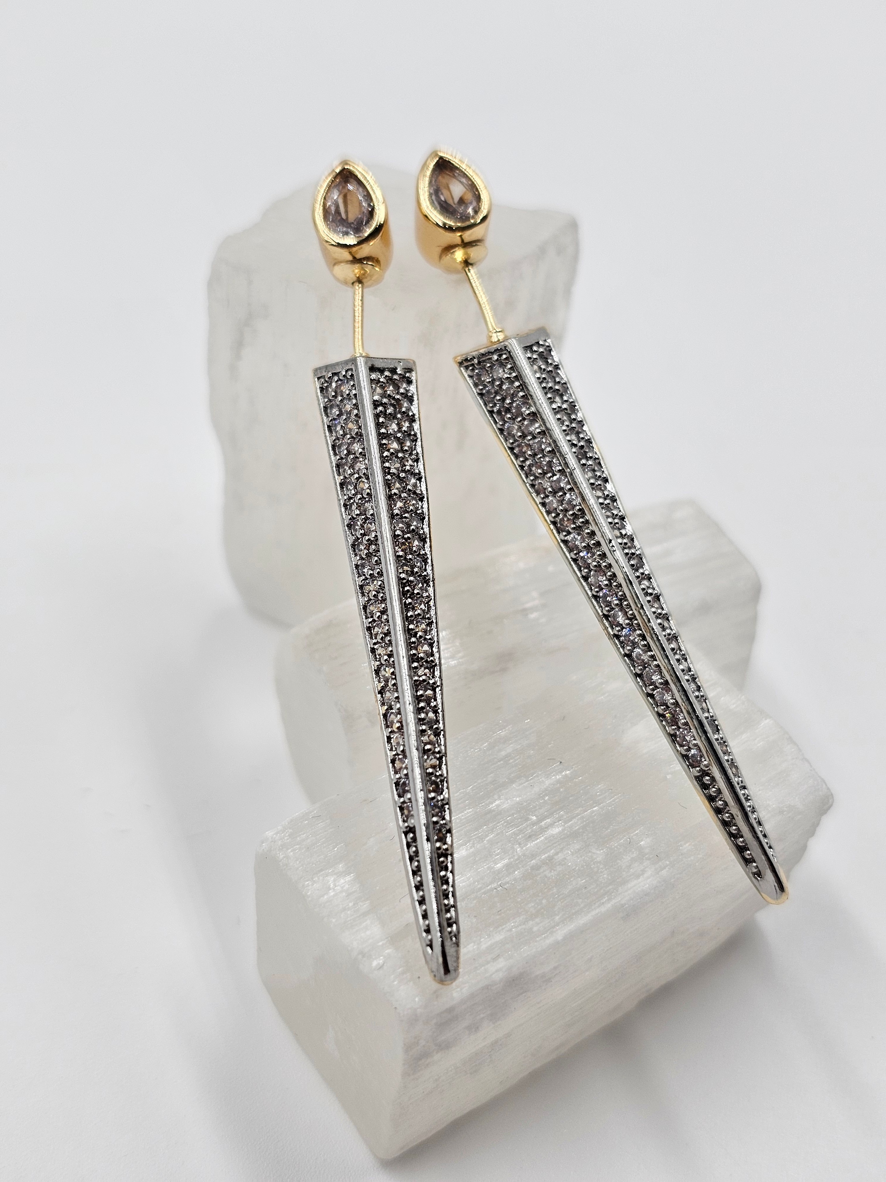 ALTIN KAPLAMA VİP SERİ FULL TAŞLI MEKİK MODEL KÜPE