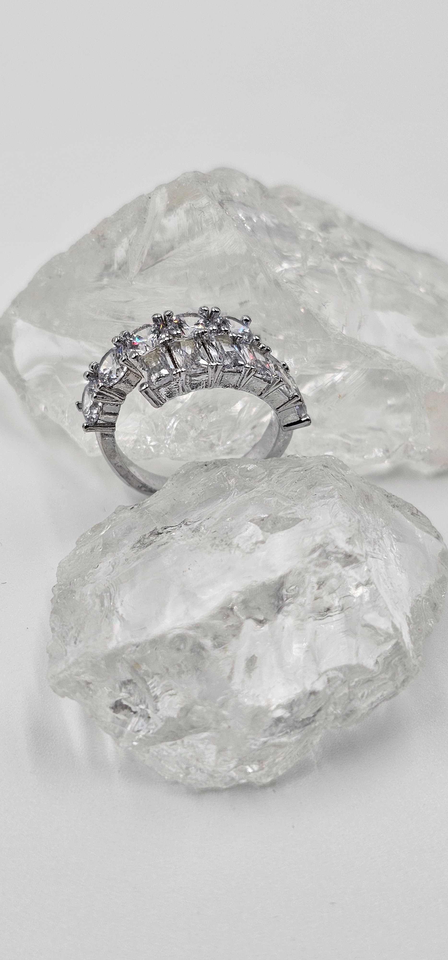 ALTIN VE GÜMÜŞ KAPLAMA ÇİFT SIRA SIRALI ZİRKON TAŞLI YÜZÜK