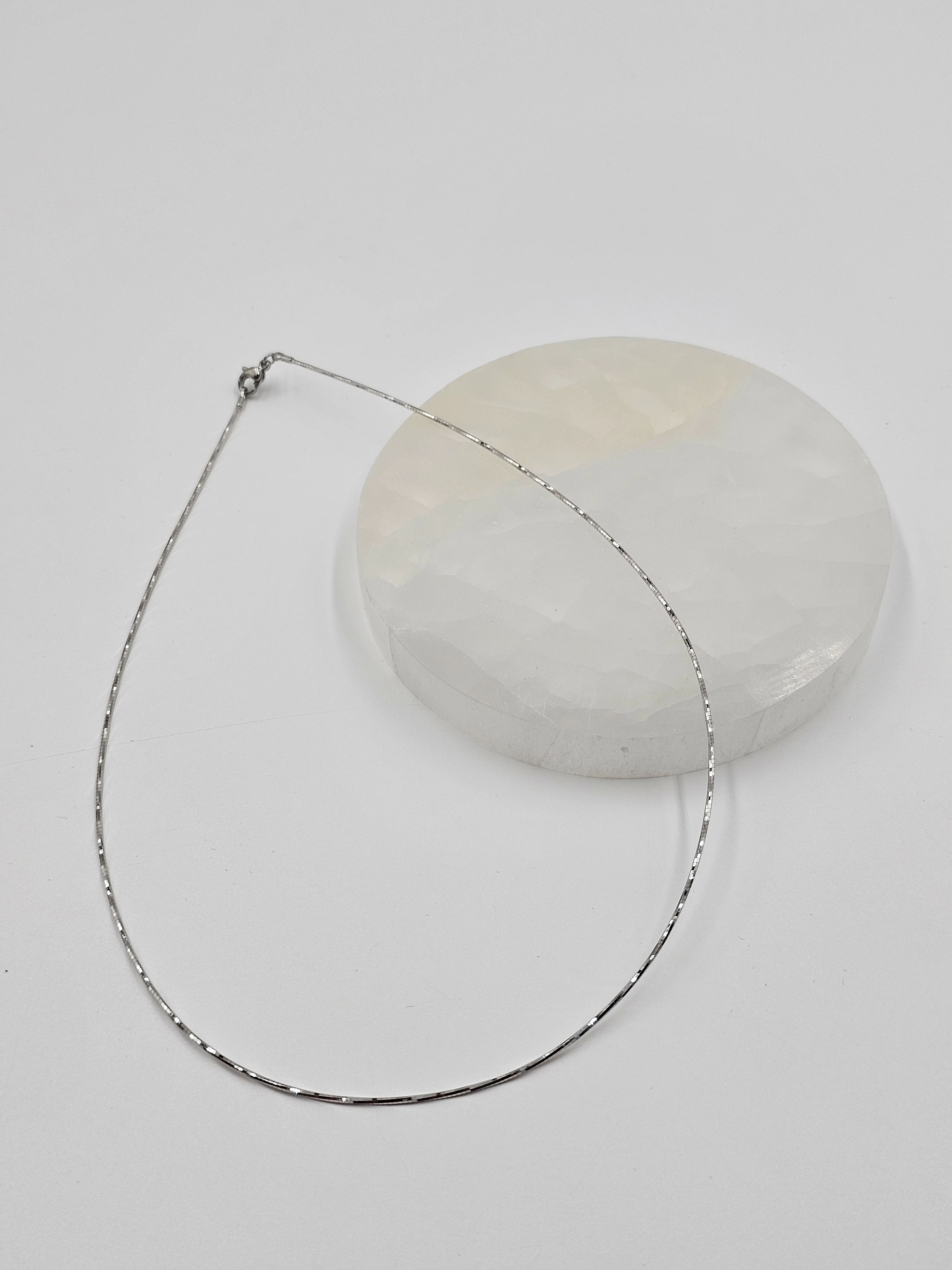 GÜMÜŞ KAPLAMA XUPİNG TEL CHOKER KOLYE