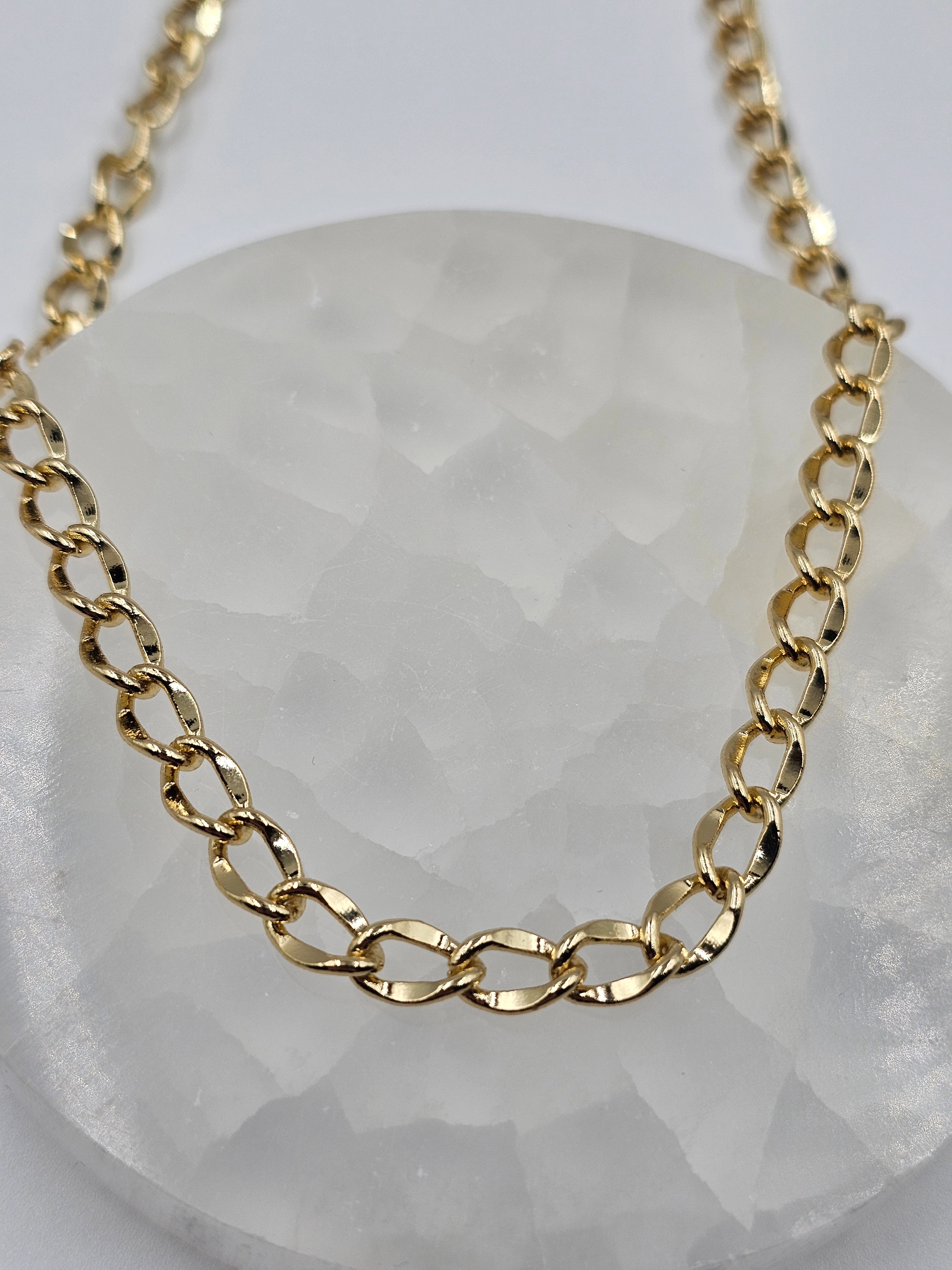 XUPİNG ALTIN KAPLAMA TASARIM ZİNCİR KOLYE (50CM)